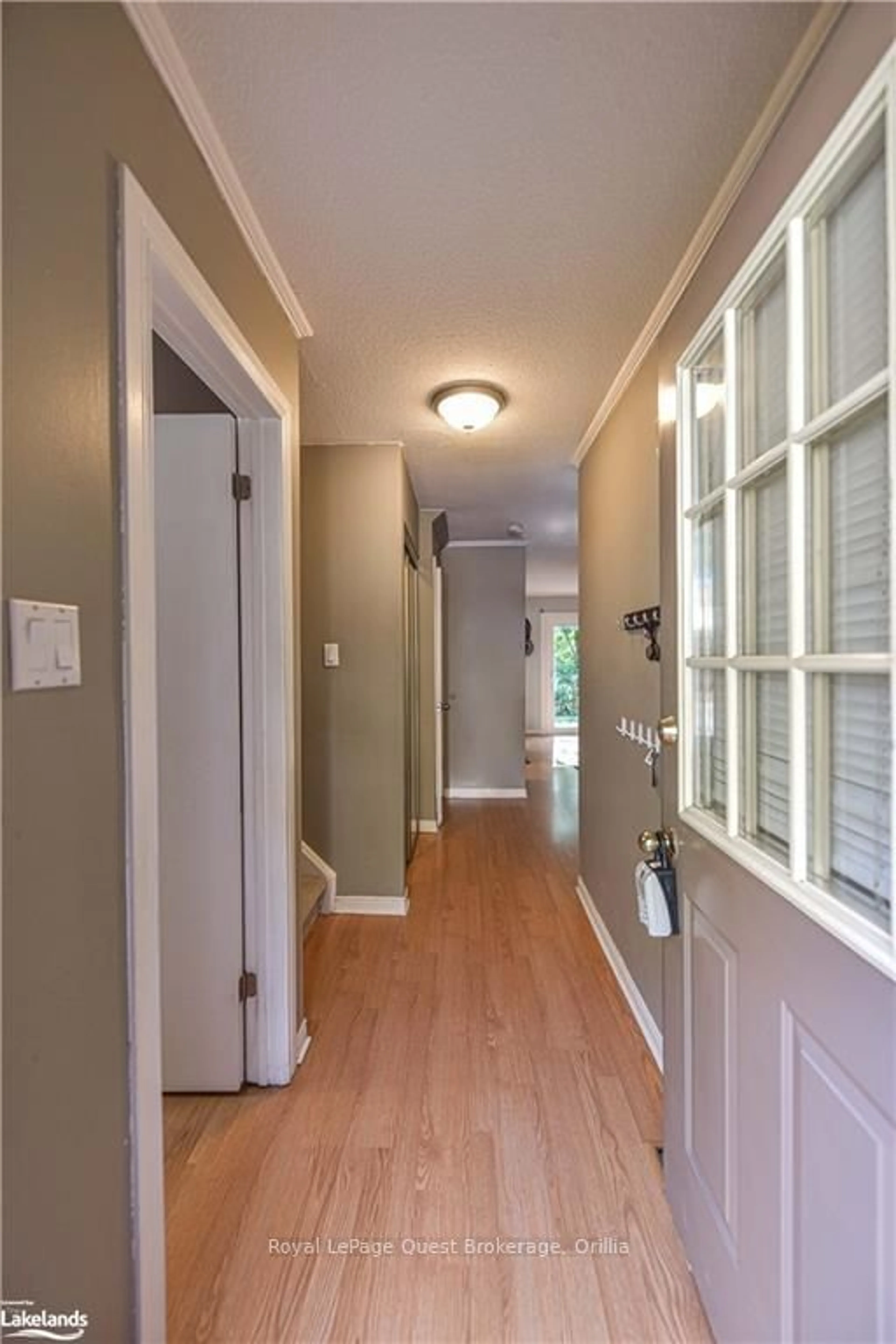 Indoor entryway, wood floors for 441 BARRIE Rd #34, Orillia Ontario L3V 6T9