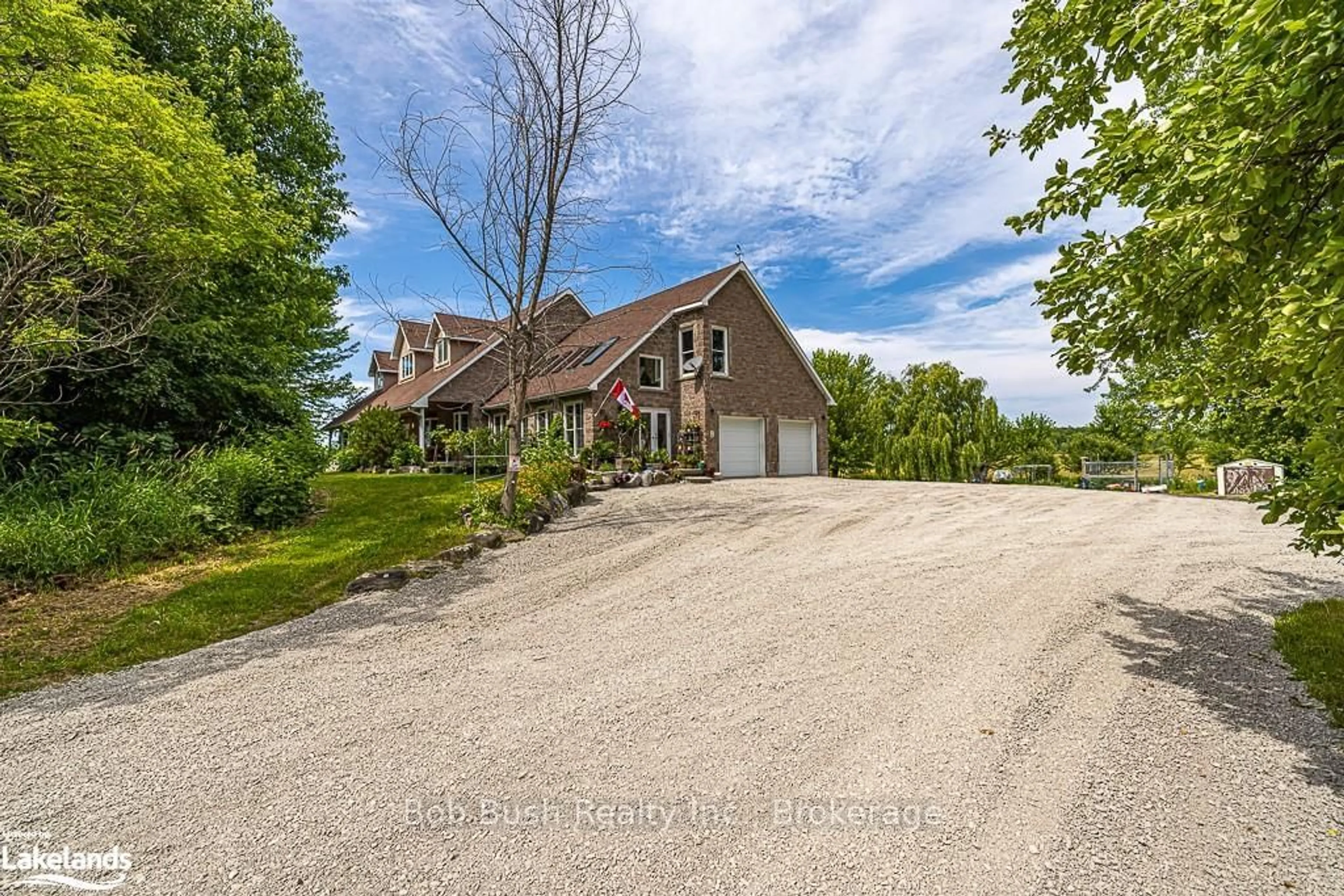 Frontside or backside of a home, cottage for 2059 UPPER BIG CHUTE Rd, Severn Ontario L0K 1E0