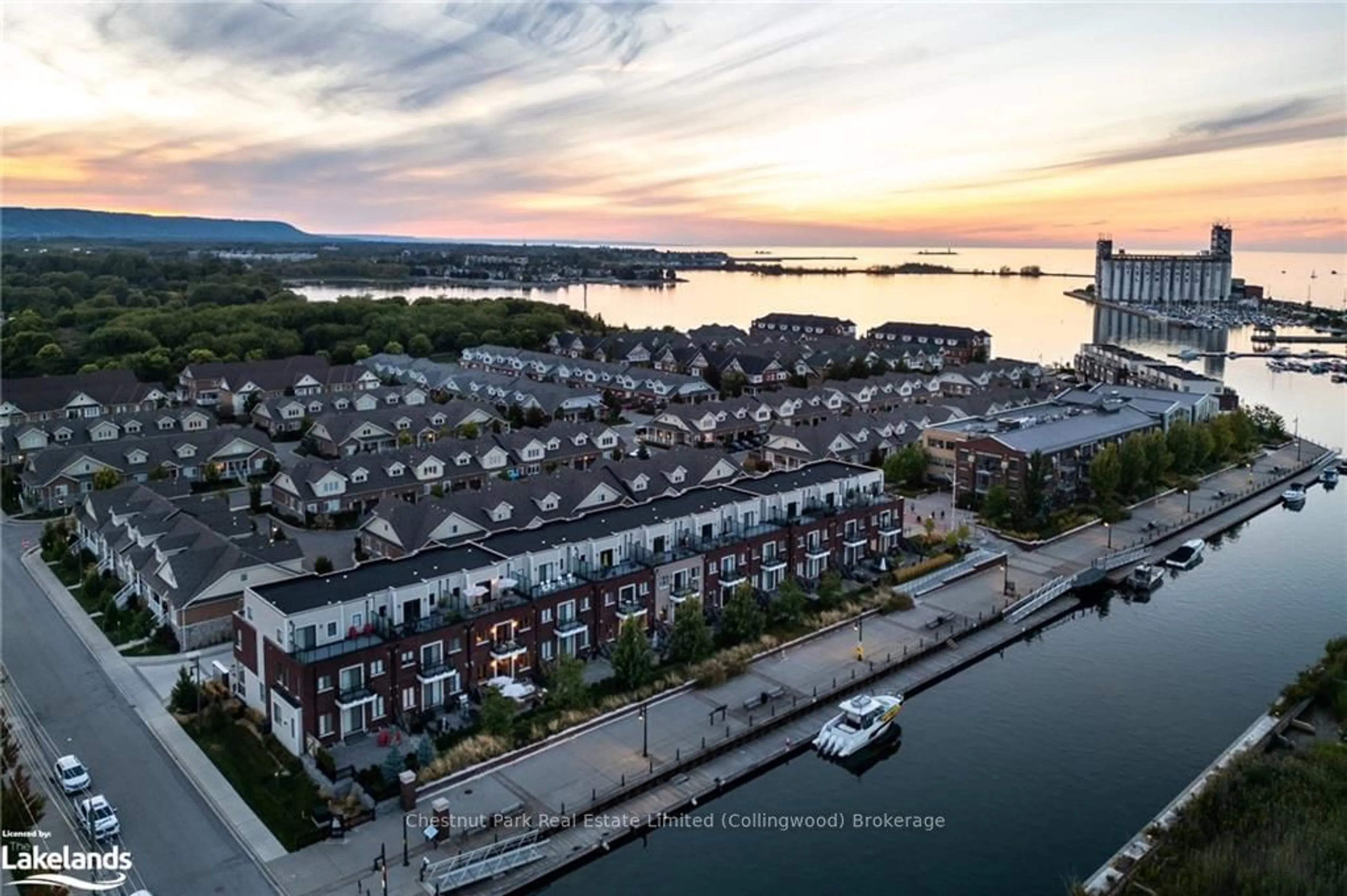 A pic from exterior of the house or condo, the view of lake or river for 31 EMERSON Mews, Collingwood Ontario L9Y 2X4