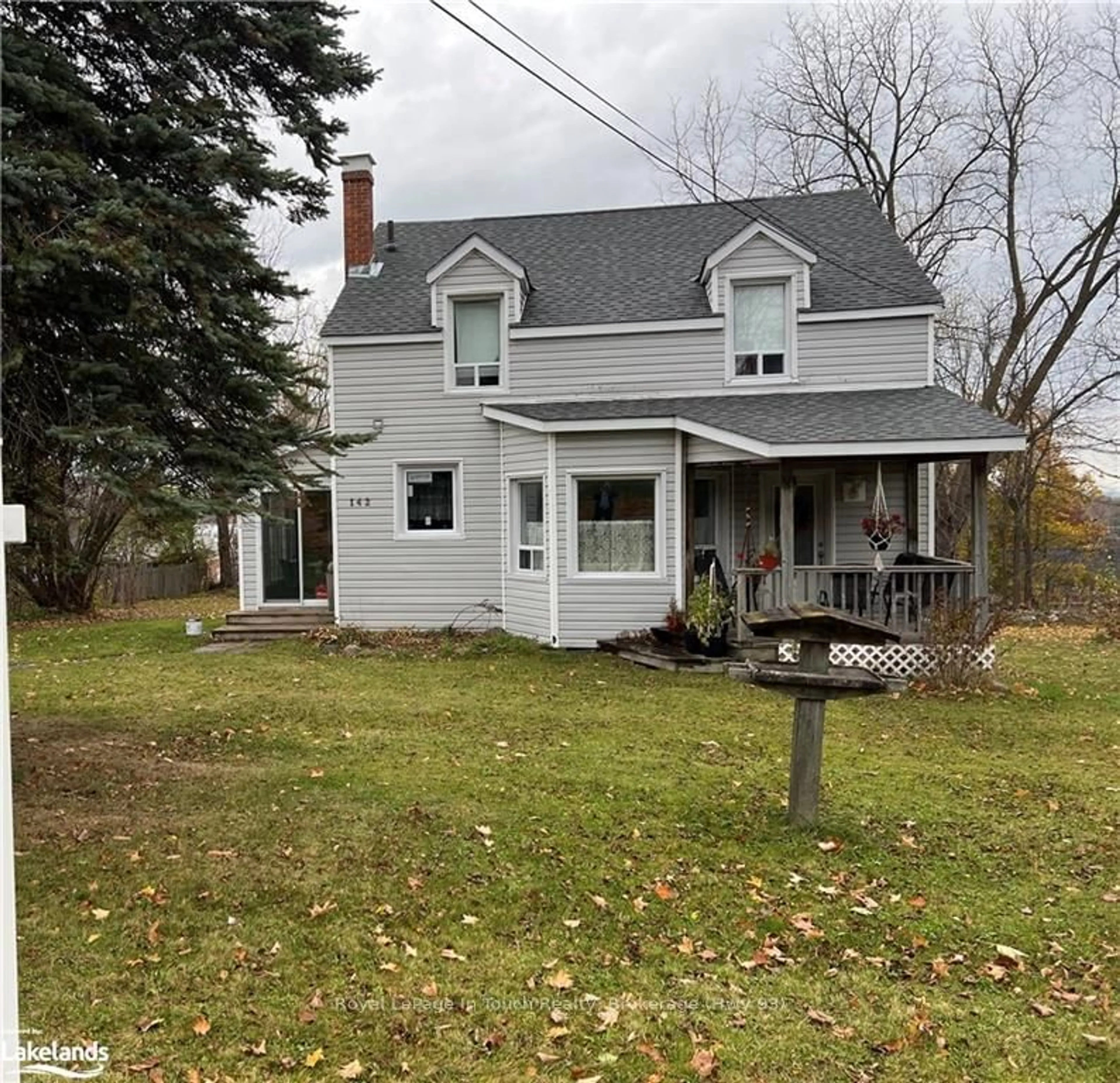 Frontside or backside of a home, cottage for 142 JEPHSON St, Tay Ontario L0K 2A0