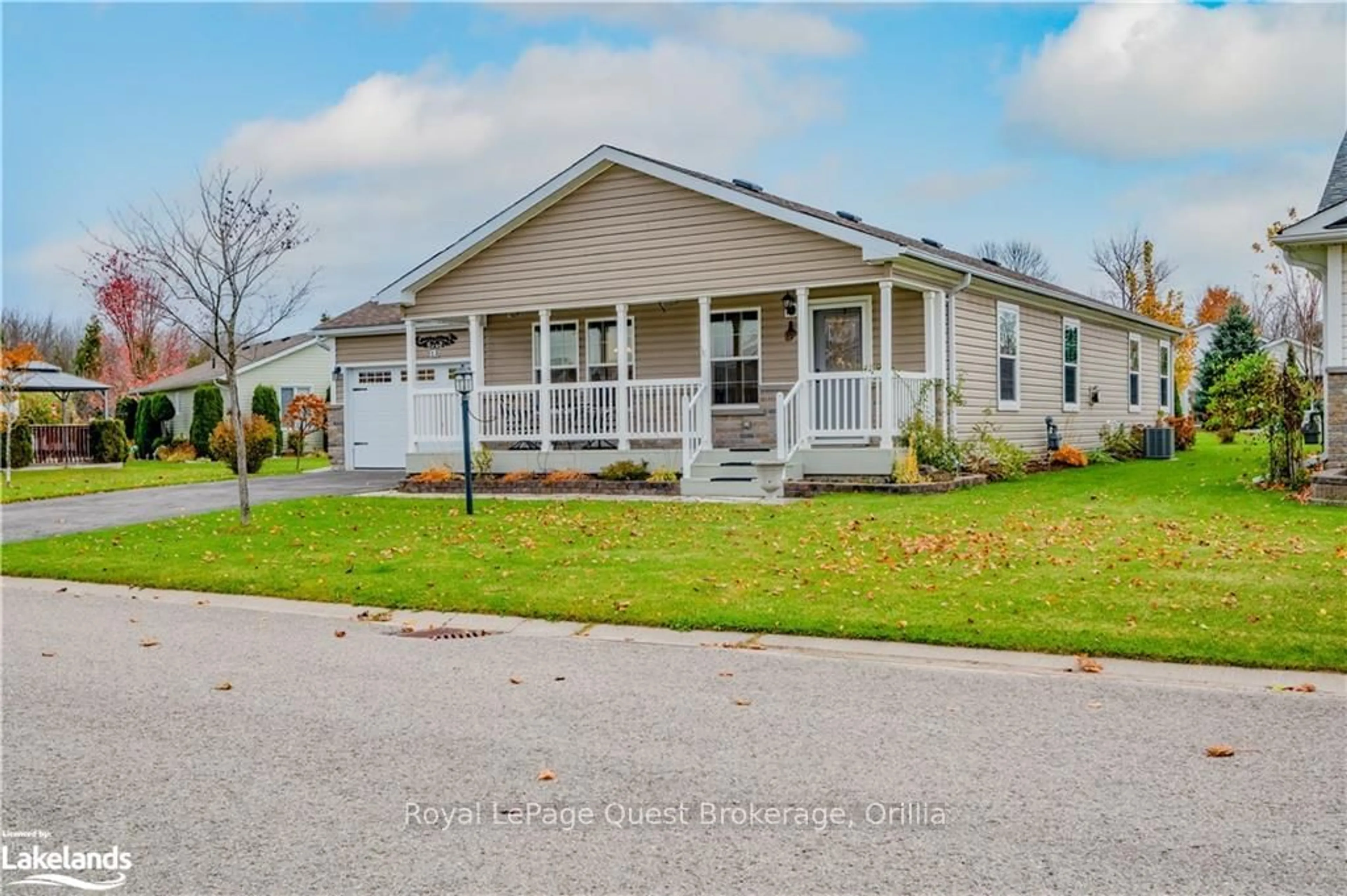 A pic from exterior of the house or condo, cottage for 13 MARVIN GARDENS Blvd, Wasaga Beach Ontario L9Z 3A8