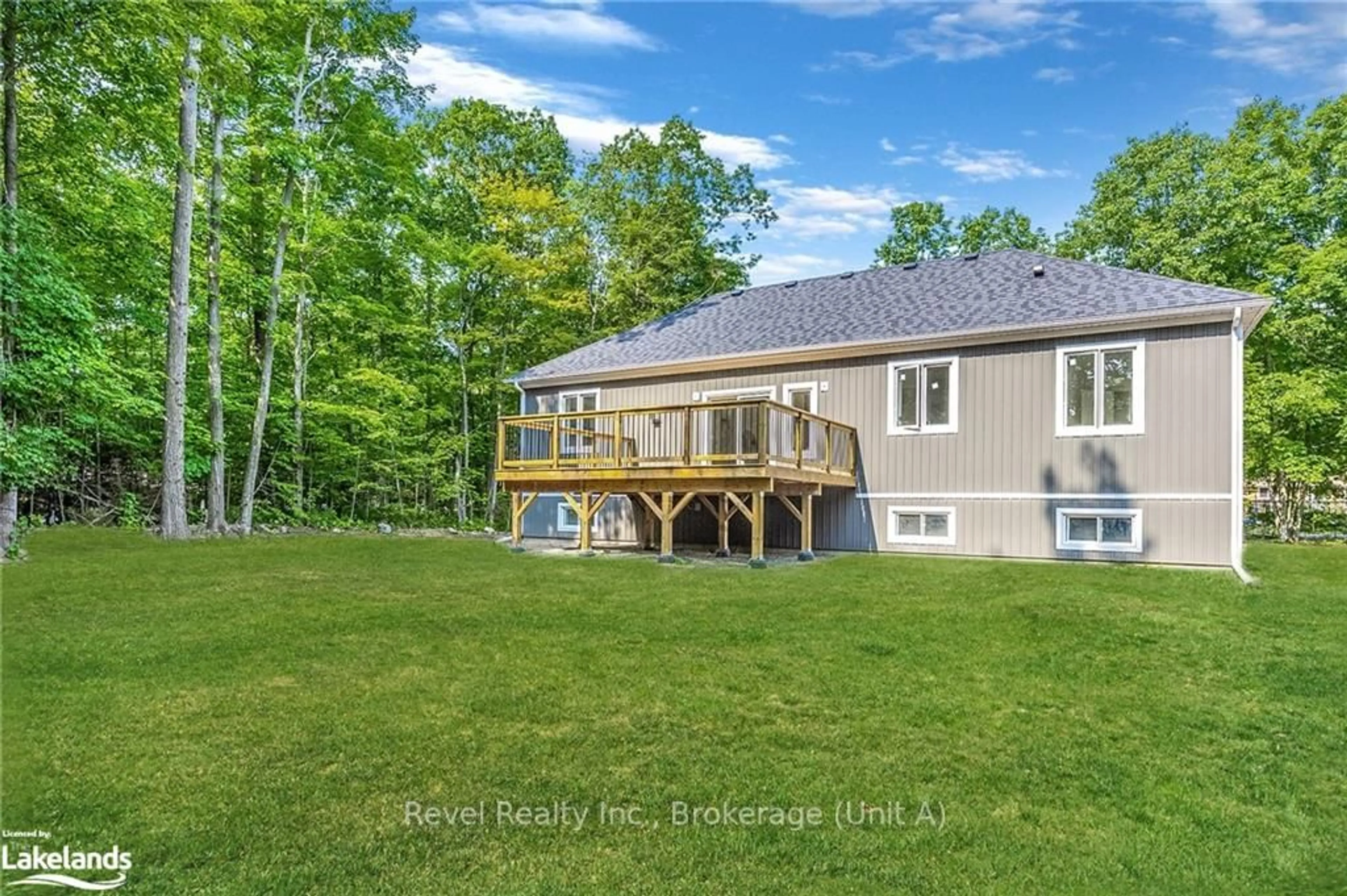 A pic from exterior of the house or condo, the fenced backyard for 5 OAKWOOD Ave, Tiny Ontario L9M 0J2