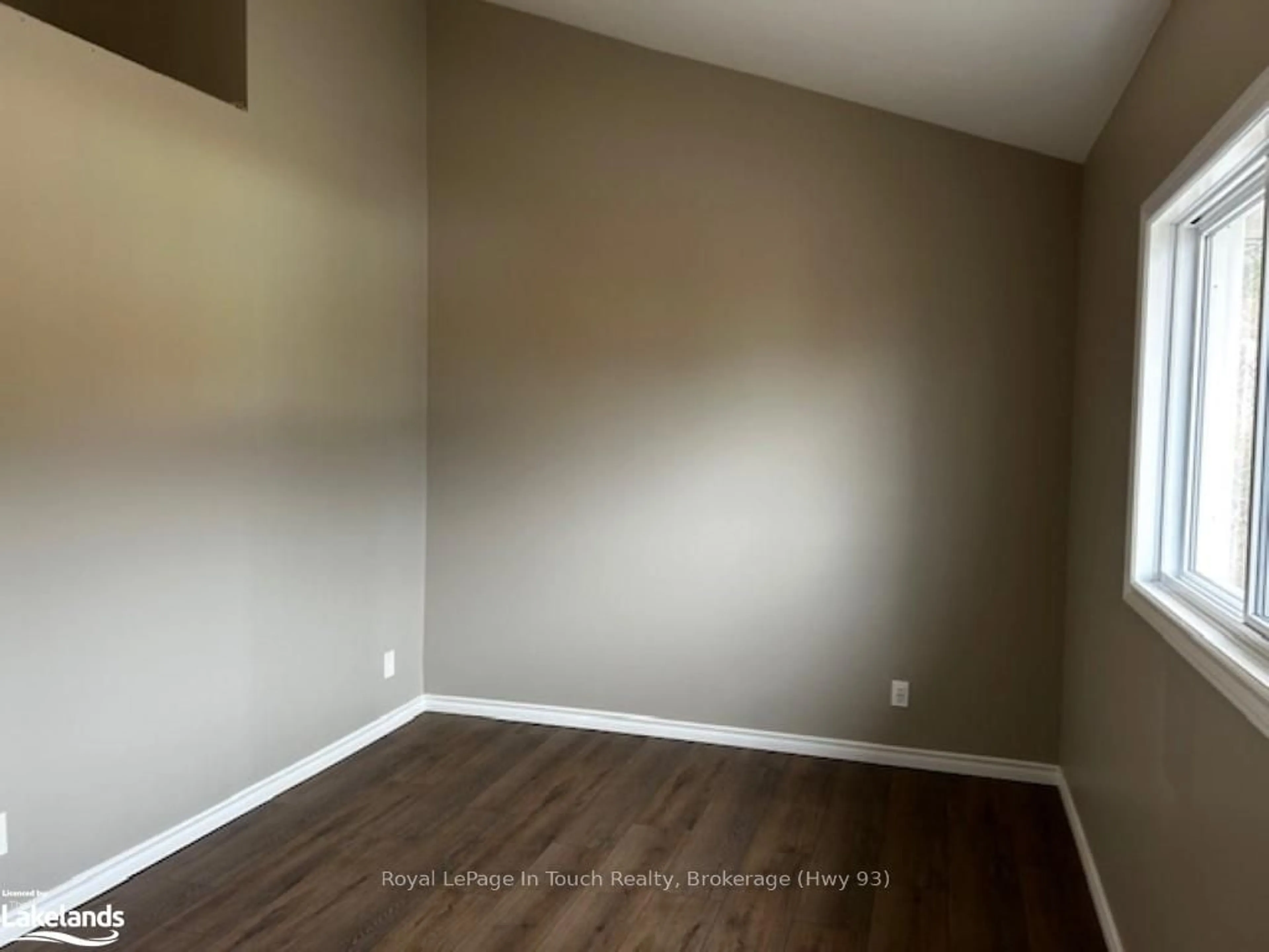 A pic of a room, not visible floor for 687 MONTREAL ST, Midland Ontario L4R 1G5