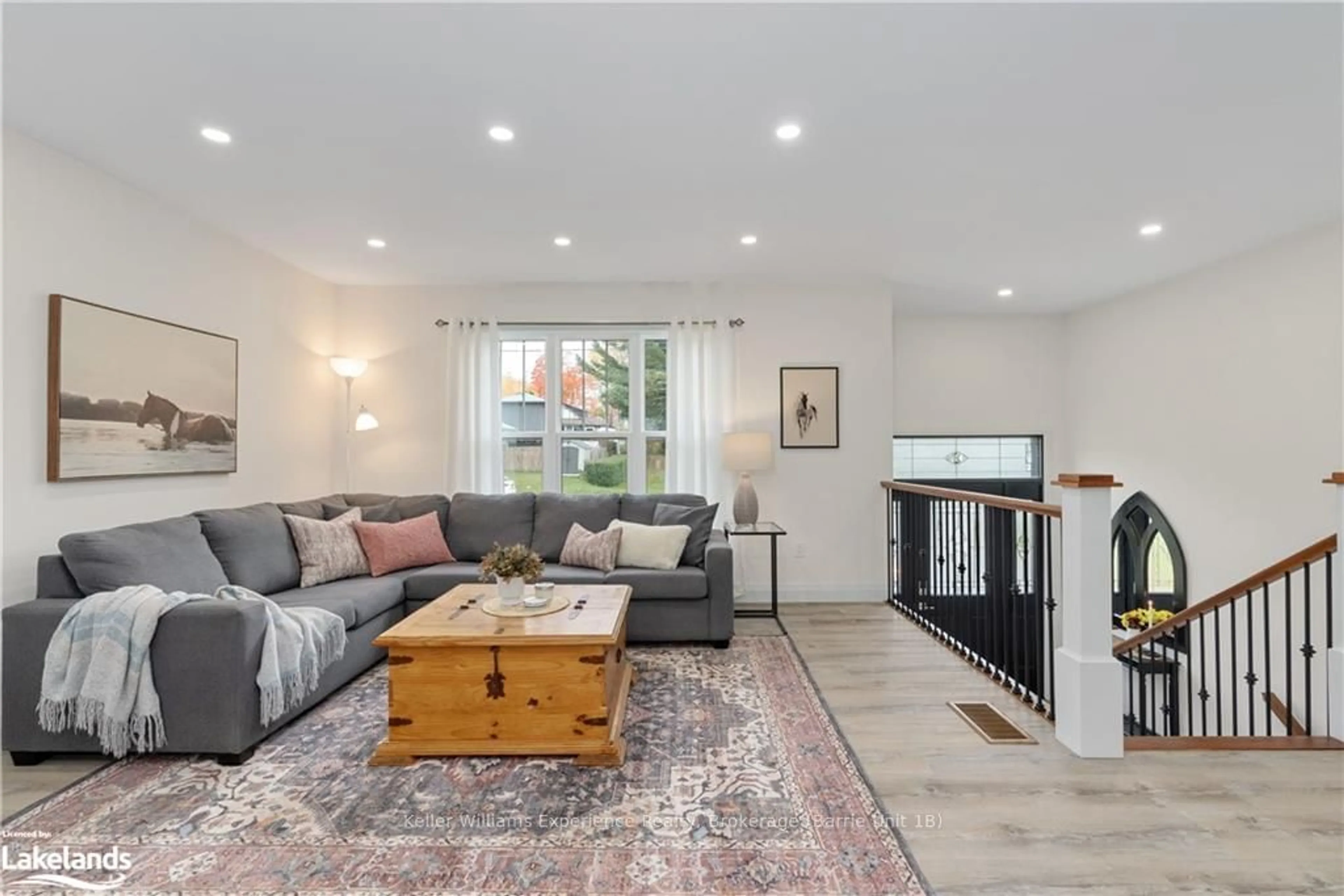 Living room, wood floors for 753 FIFTH AVENUE Ave, Tay Ontario L0K 1R0