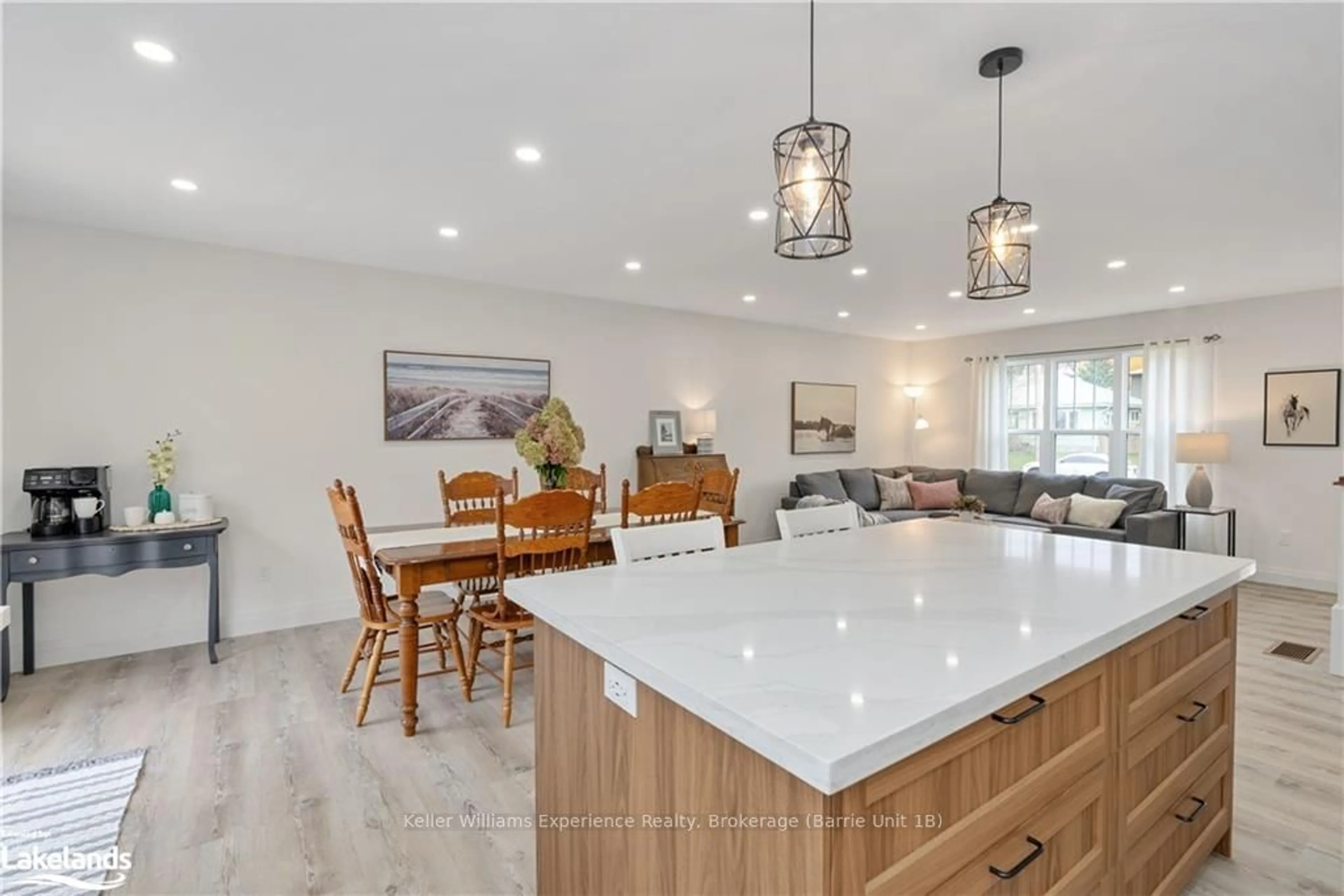 Open concept kitchen for 753 FIFTH AVENUE Ave, Tay Ontario L0K 1R0