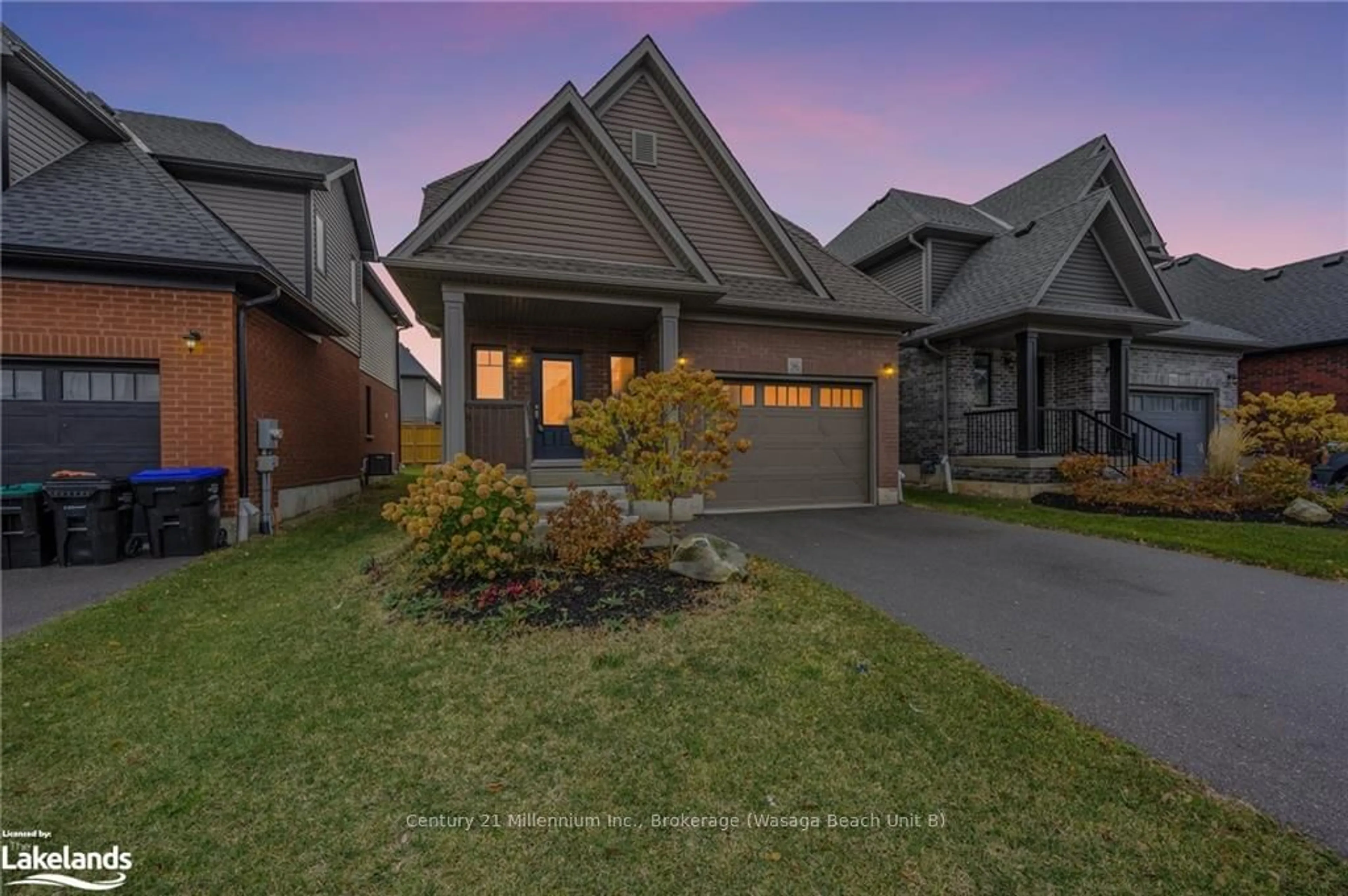 Frontside or backside of a home, cottage for 96 MCLEAN Ave, Collingwood Ontario L9Y 4B6