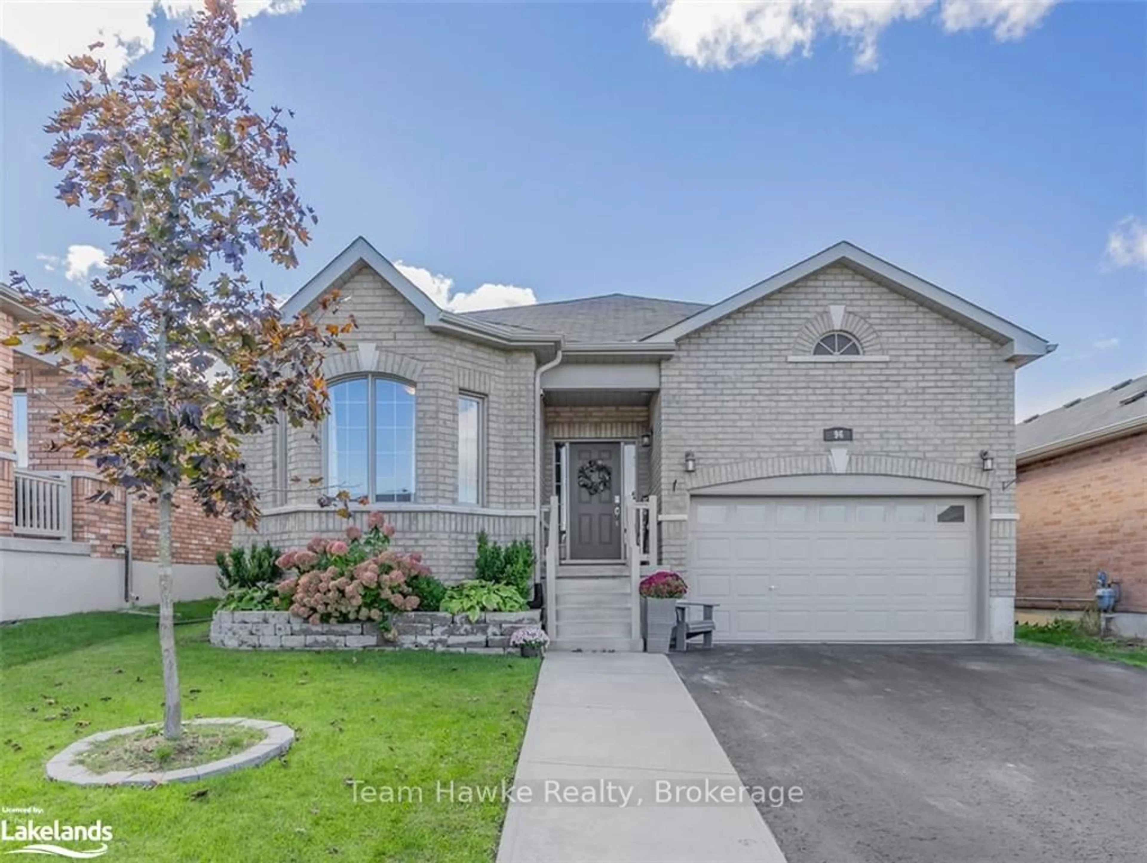 Frontside or backside of a home, the street view for 96 BELLISLE Rd, Penetanguishene Ontario L9M 0V6