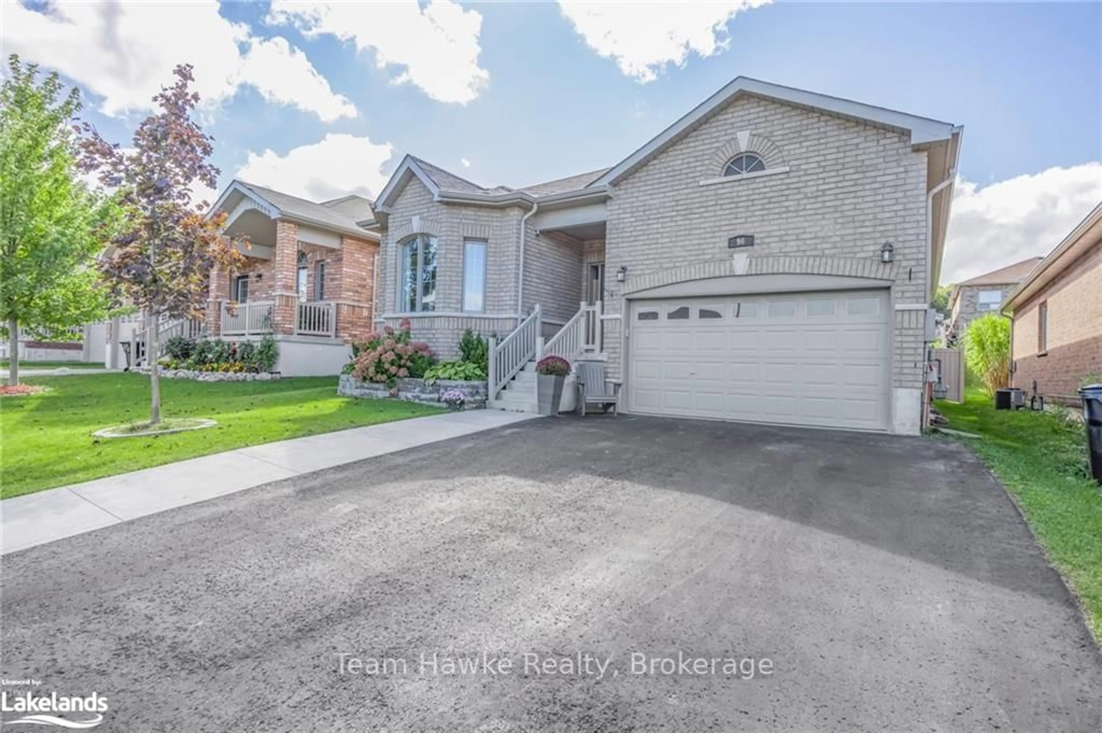 Frontside or backside of a home, the street view for 96 BELLISLE Rd, Penetanguishene Ontario L9M 0V6