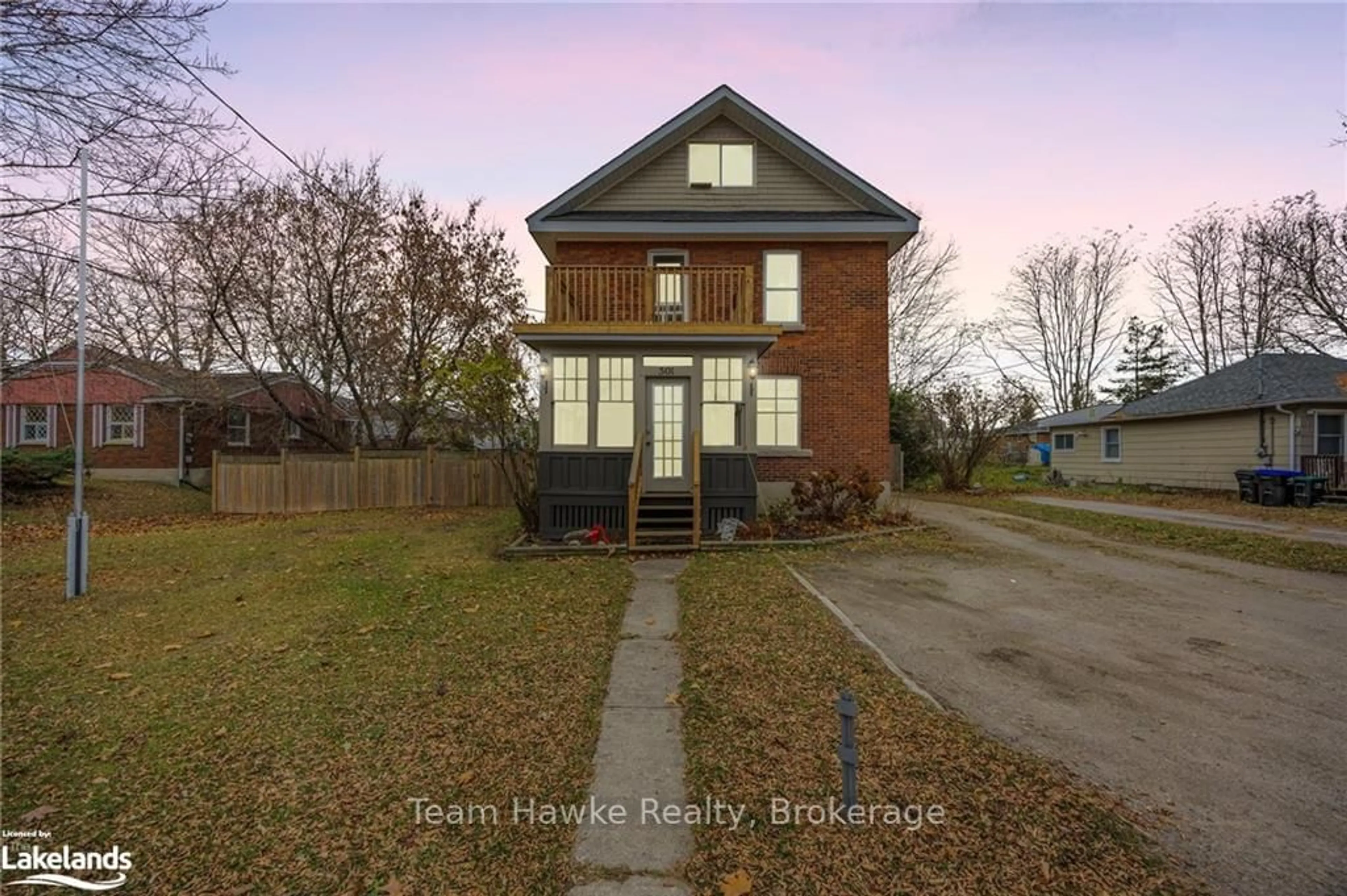 Frontside or backside of a home, the front or back of building for 501 TALBOT St, Tay Ontario L0K 1R0