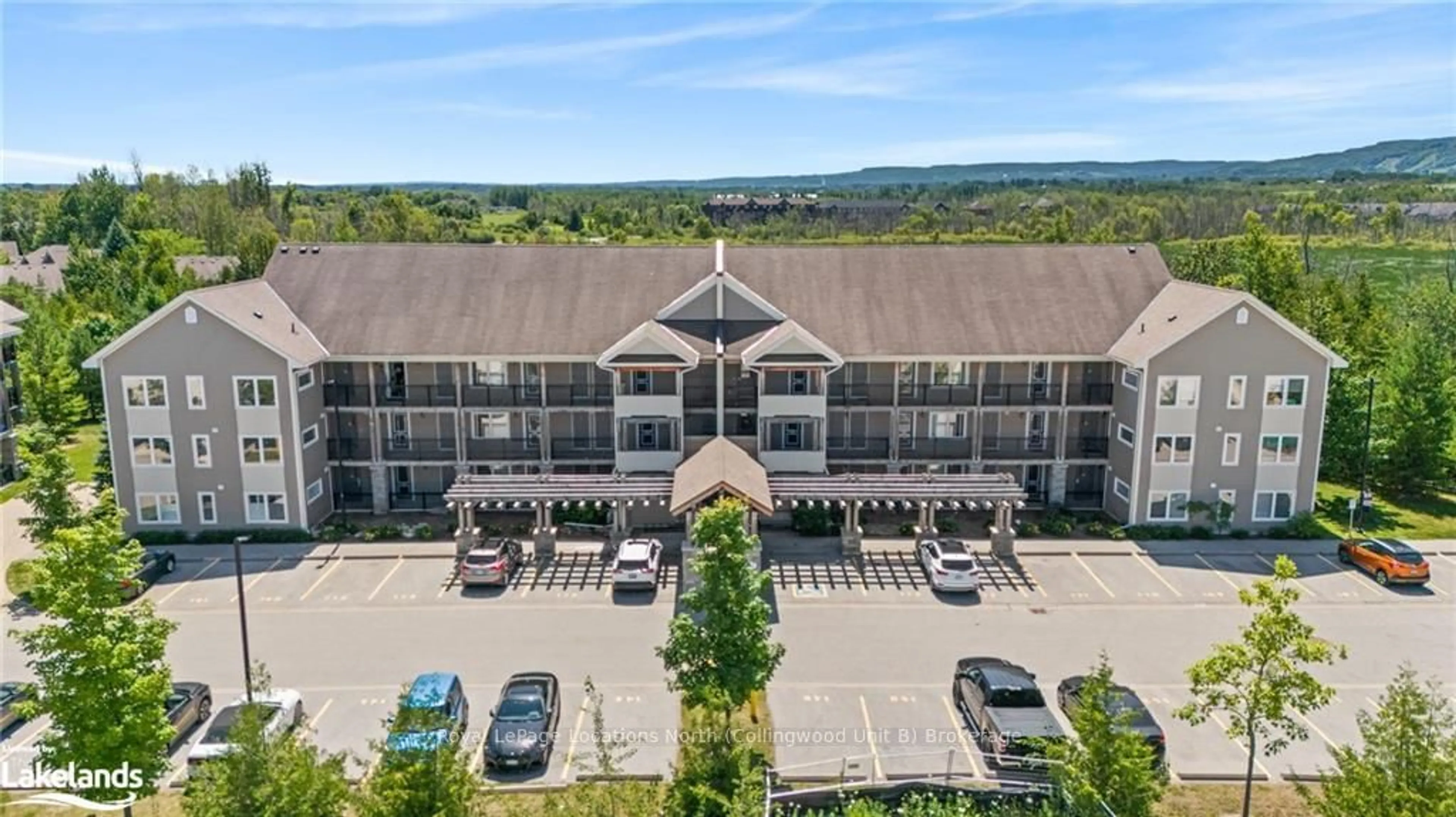 A pic from exterior of the house or condo, the front or back of building for 10 BRANDY LANE Dr #302, Collingwood Ontario L9Y 0X4