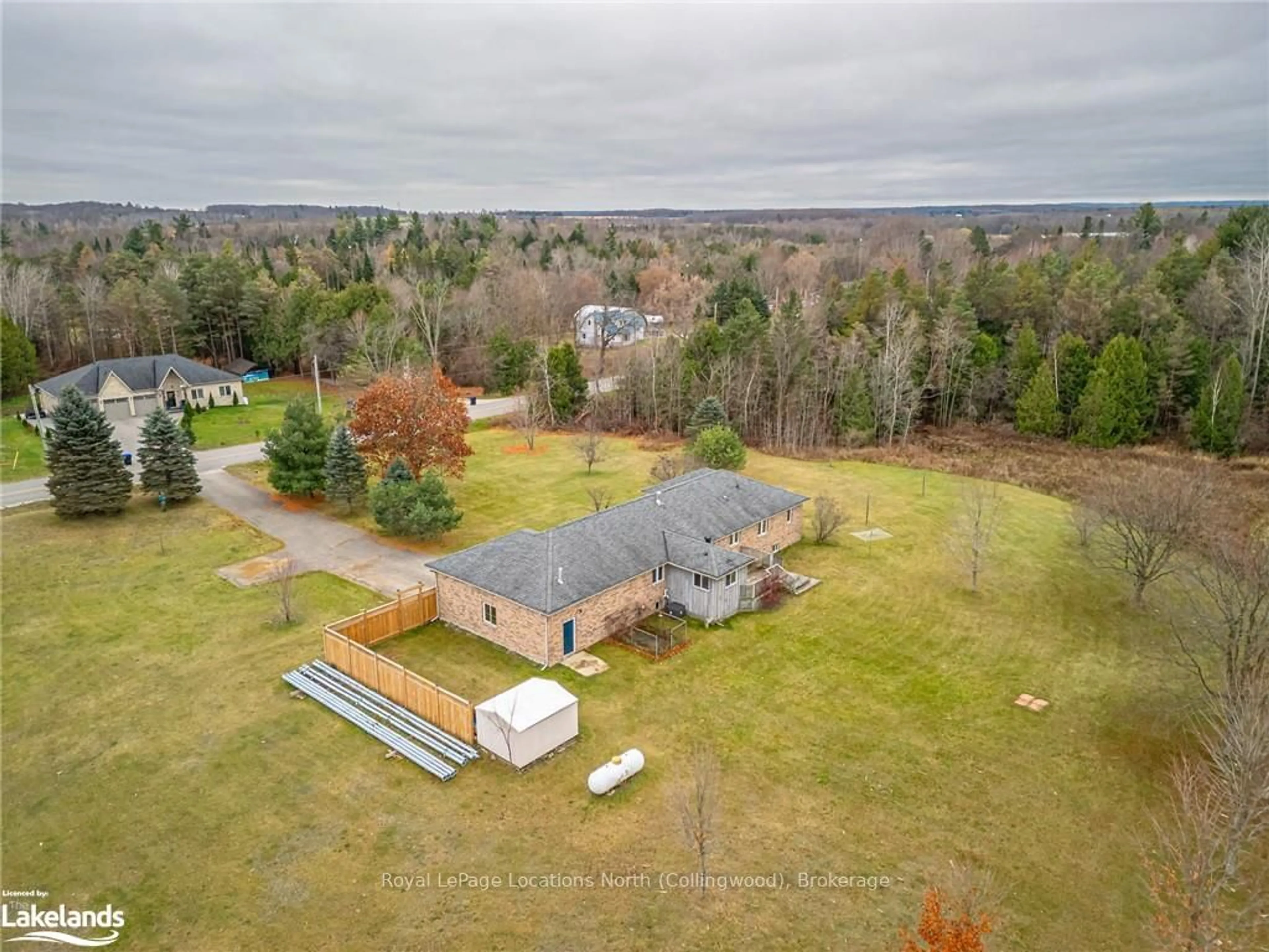 Frontside or backside of a home, the fenced backyard for 4228 HOGBACK Rd, Clearview Ontario L0M 1K0