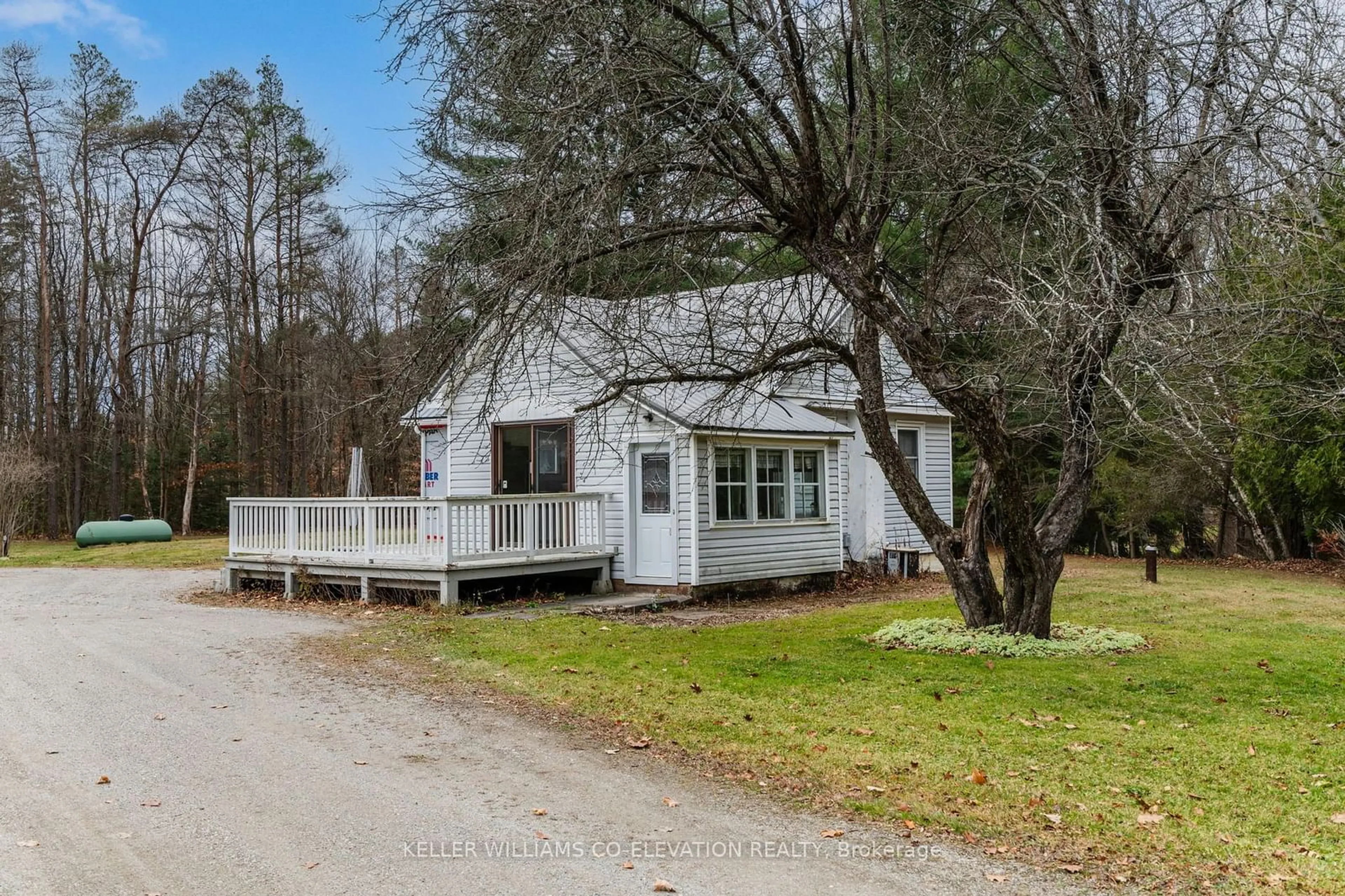 Frontside or backside of a home, cottage for 1914 Rosemount Rd, Tay Ontario L0K 2C0