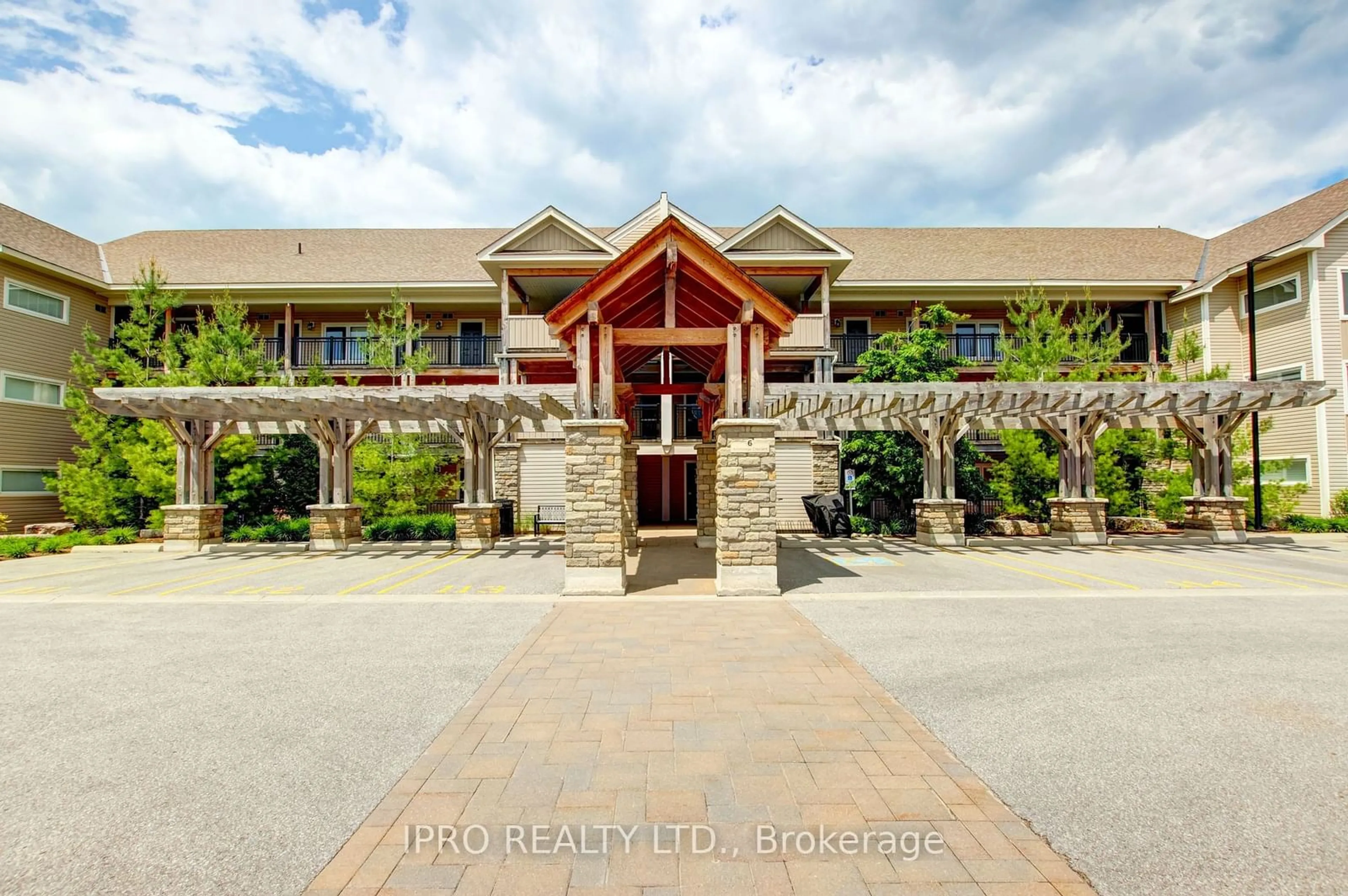 A pic from exterior of the house or condo, the front or back of building for 6 Anchorage Cres #308, Collingwood Ontario L9Y 0Y6