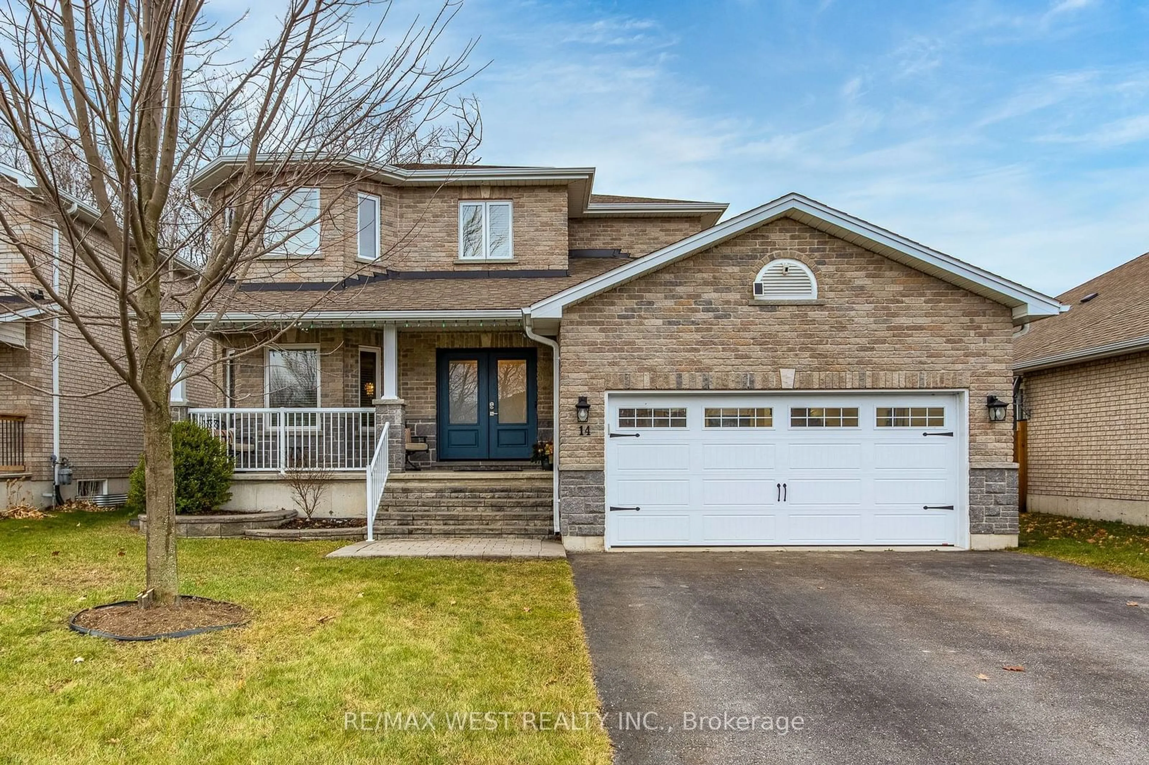 Home with brick exterior material for 14 Sheppard Dr, Tay Ontario L0K 2A0