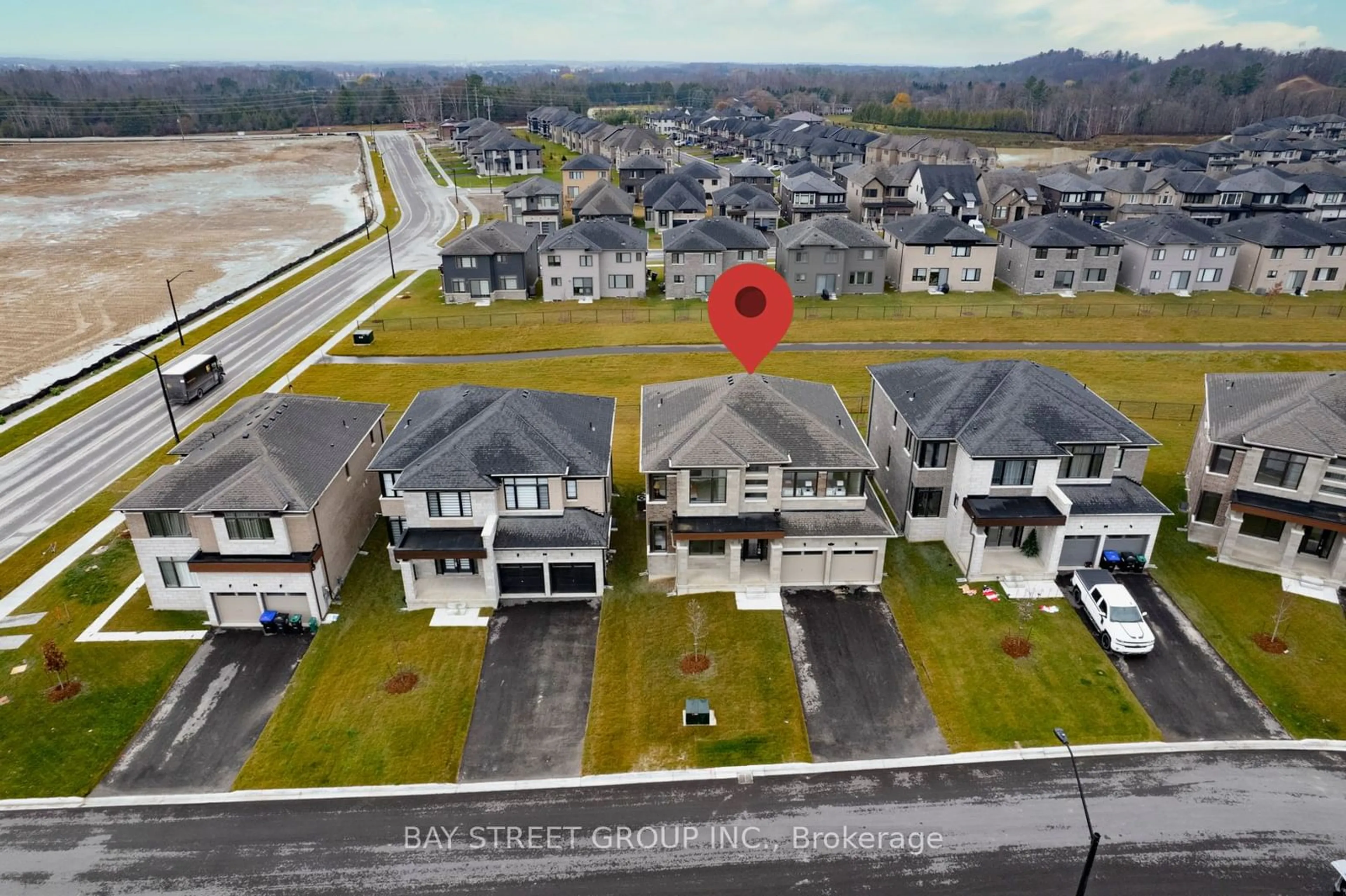 Frontside or backside of a home, the street view for 5 Del Ray Cres, Wasaga Beach Ontario L9Z 0N7