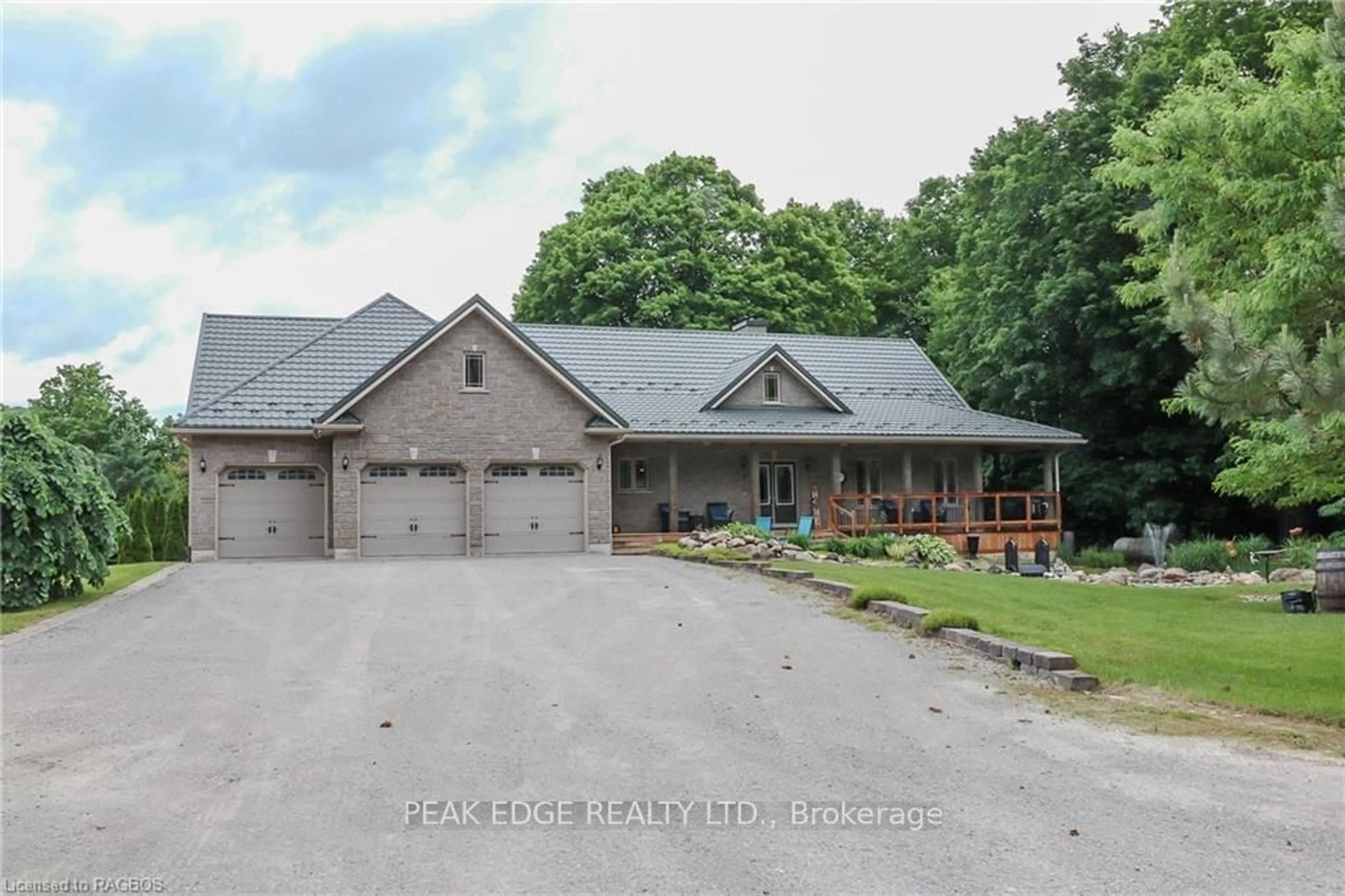 Frontside or backside of a home, cottage for 2511 GEORGE Pkwy, Springwater Ontario L0L 1Y3