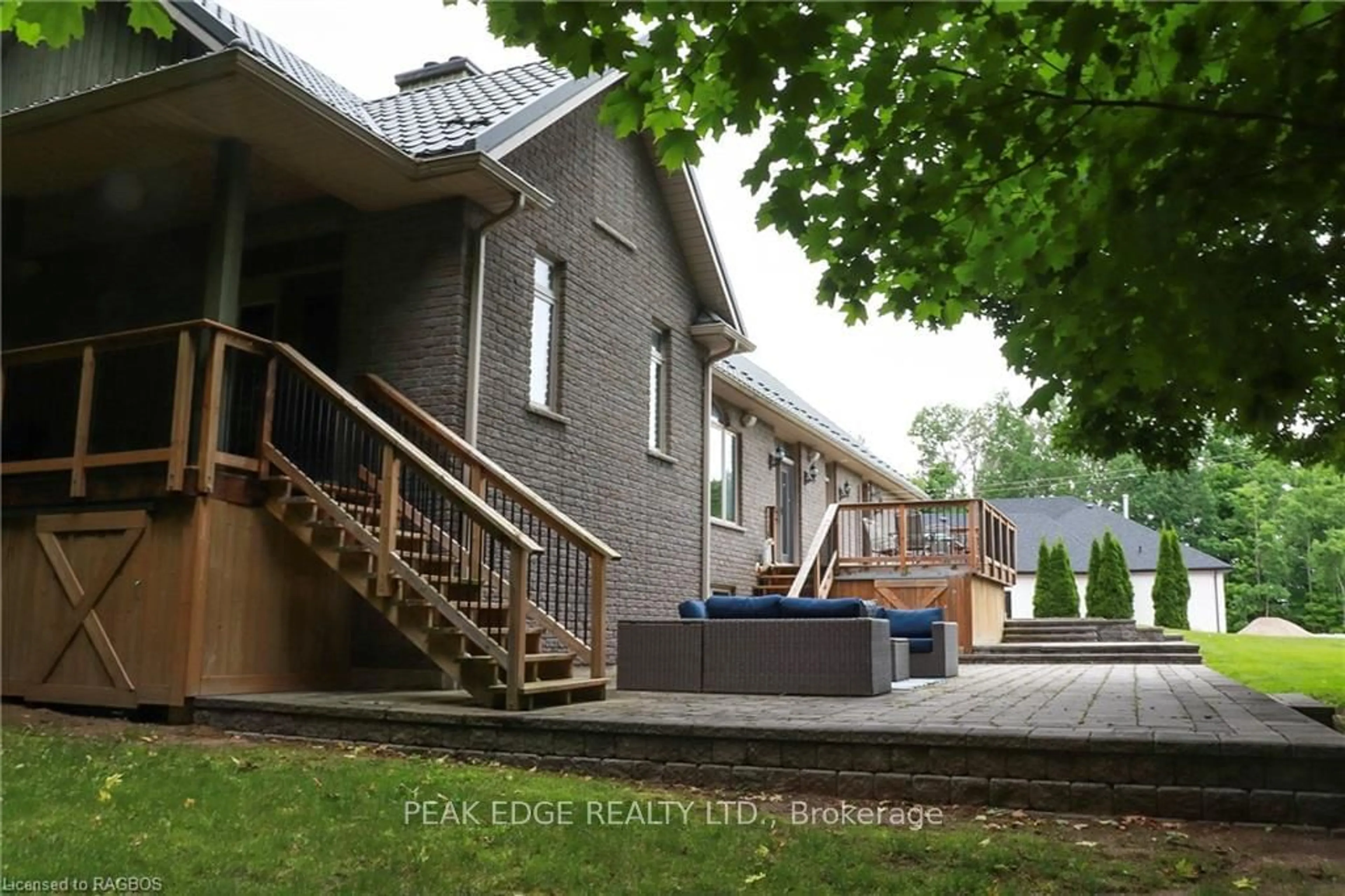 Patio, cottage for 2511 GEORGE Pkwy, Springwater Ontario L0L 1Y3