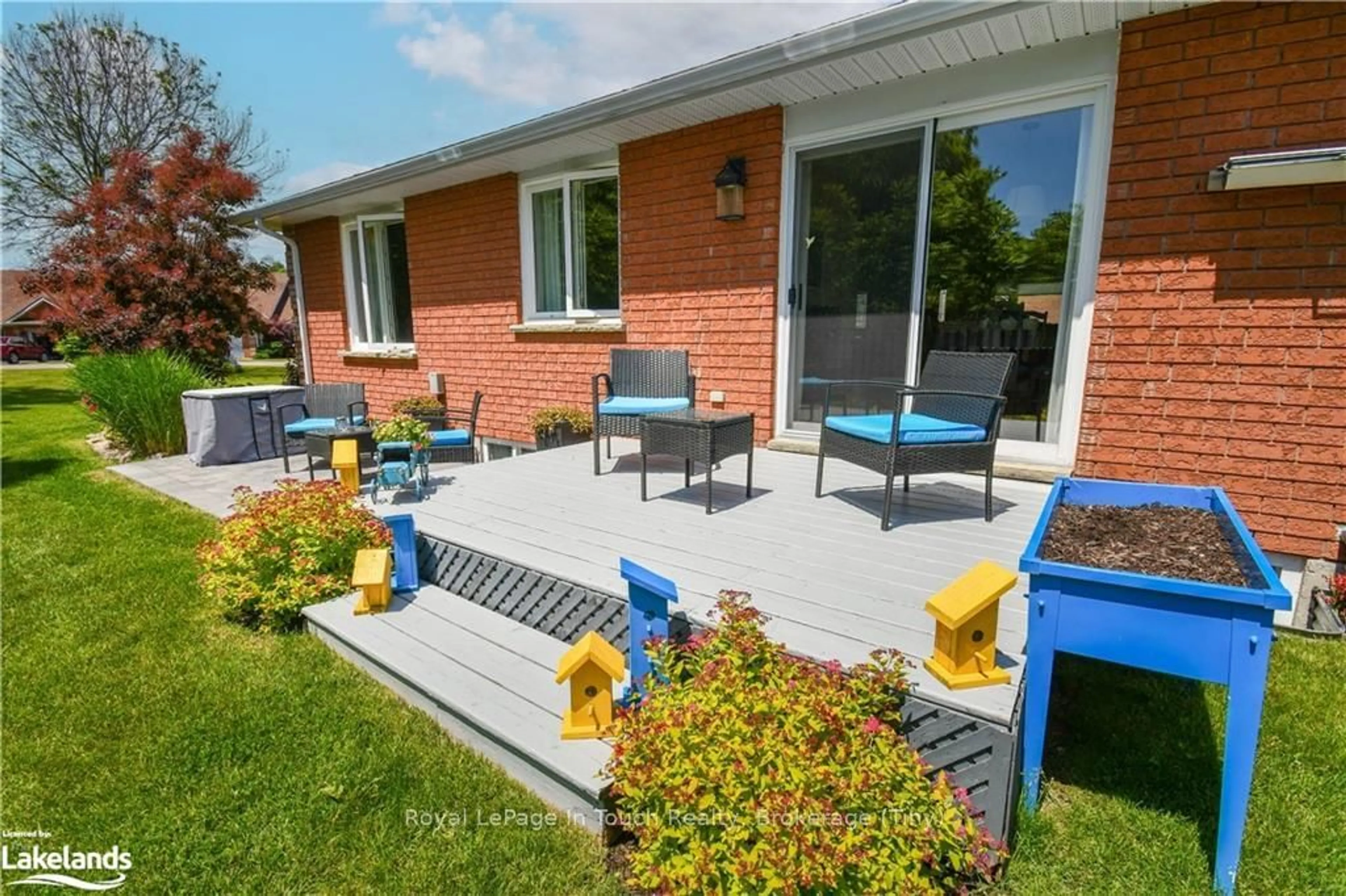 Patio, the fenced backyard for 90 BURKE St #14, Penetanguishene Ontario L9M 2H2