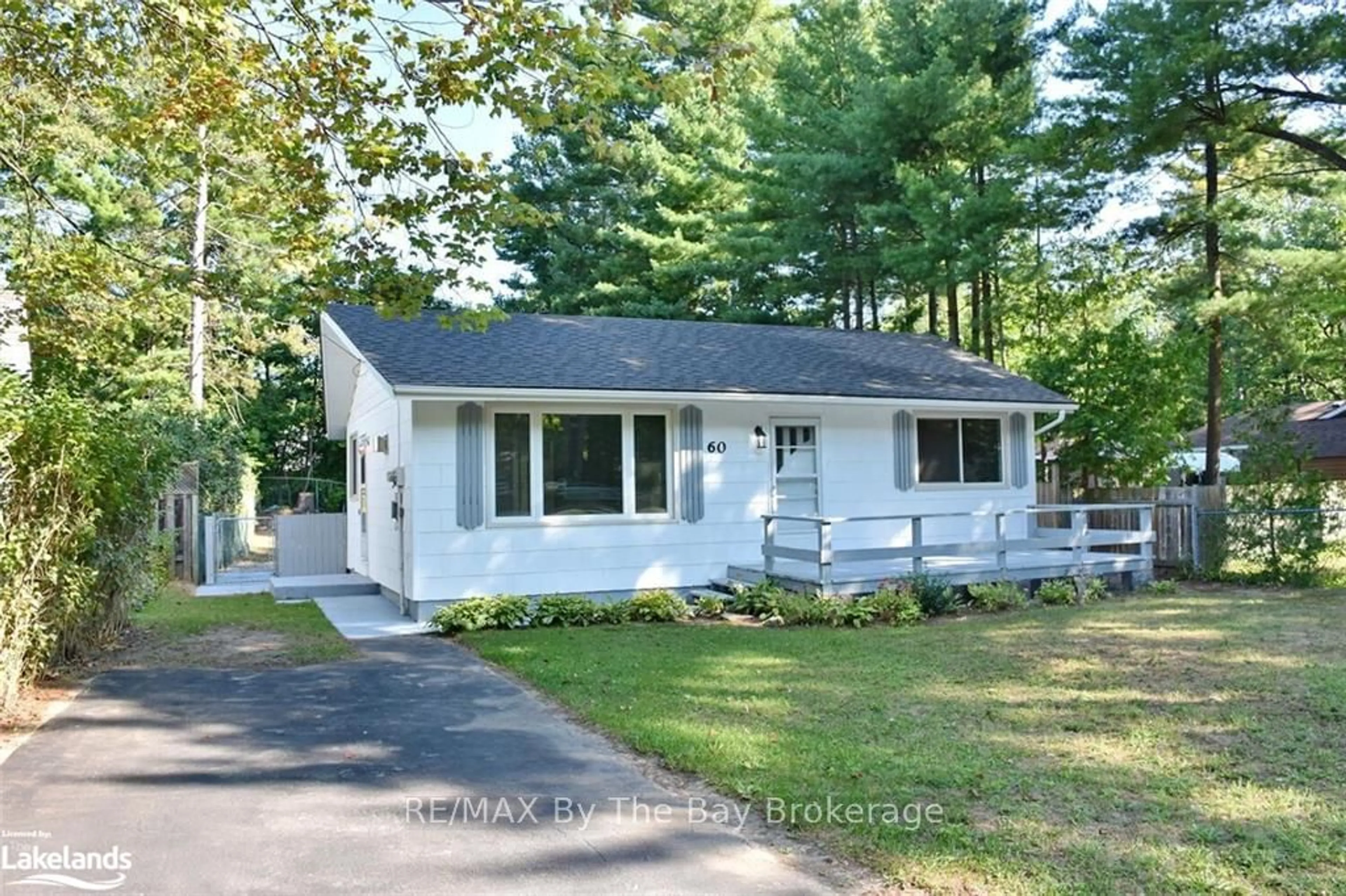 A pic from exterior of the house or condo, cottage for 60 SUNNIDALE RIVER Rd, Wasaga Beach Ontario L9Z 2S4