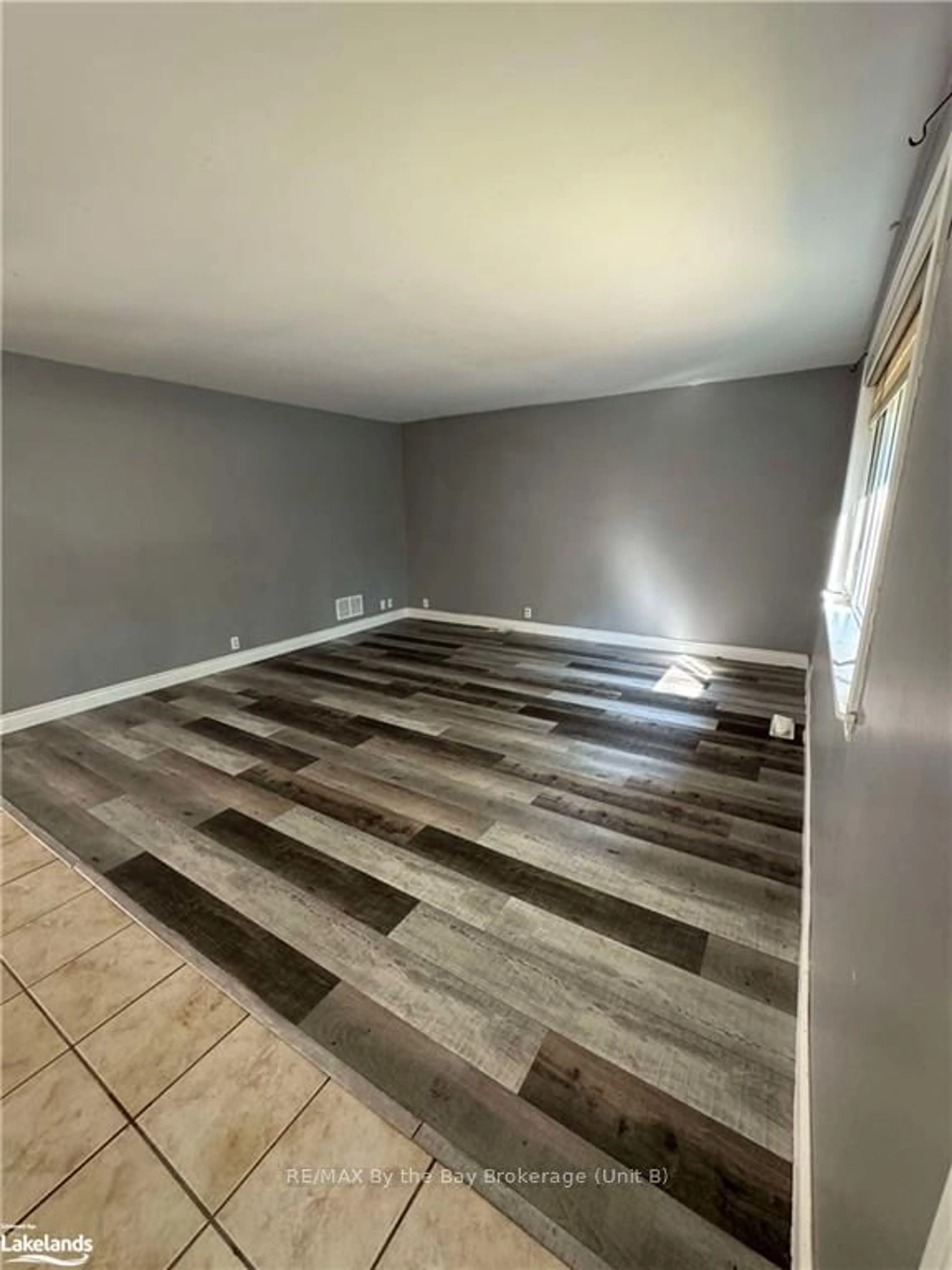 A pic of a room, wood floors for 56 SMALLMAN Dr, Wasaga Beach Ontario L9Z 1L1