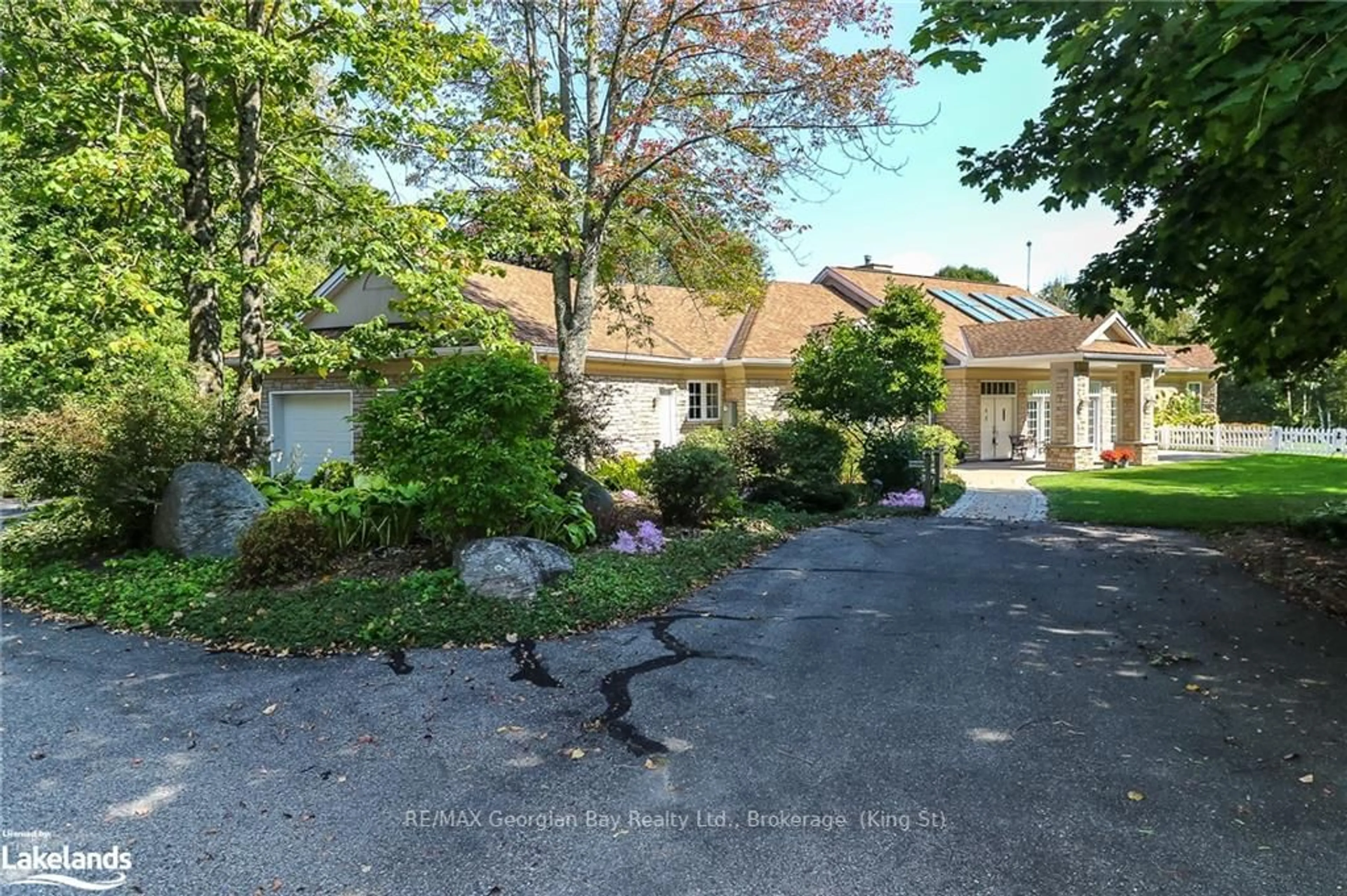 A pic from exterior of the house or condo, the street view for 326 BLUEBERRY MARSH Rd, Oro-Medonte Ontario L4R 4K3