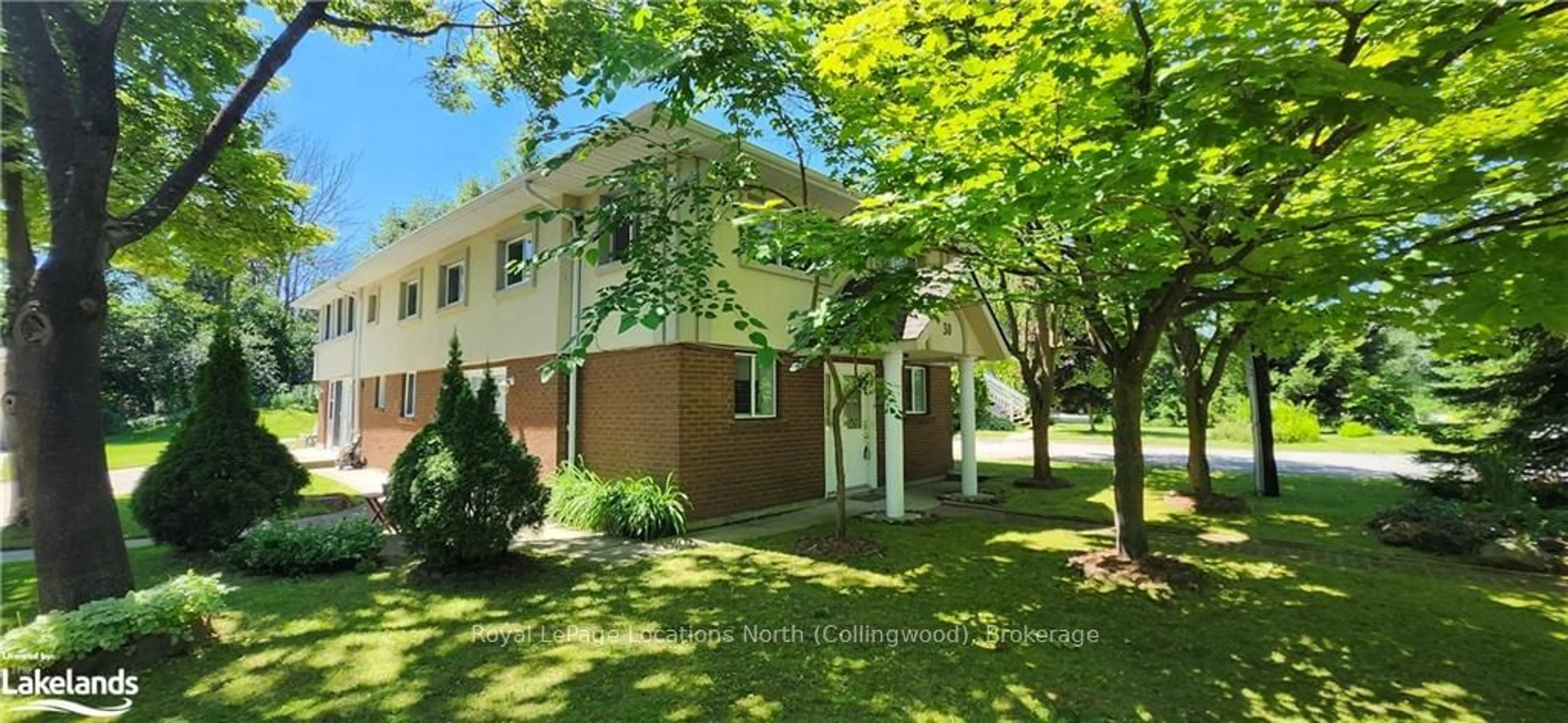 A pic from exterior of the house or condo, the front or back of building for 30 KOHL St, Collingwood Ontario L9Y 0X2