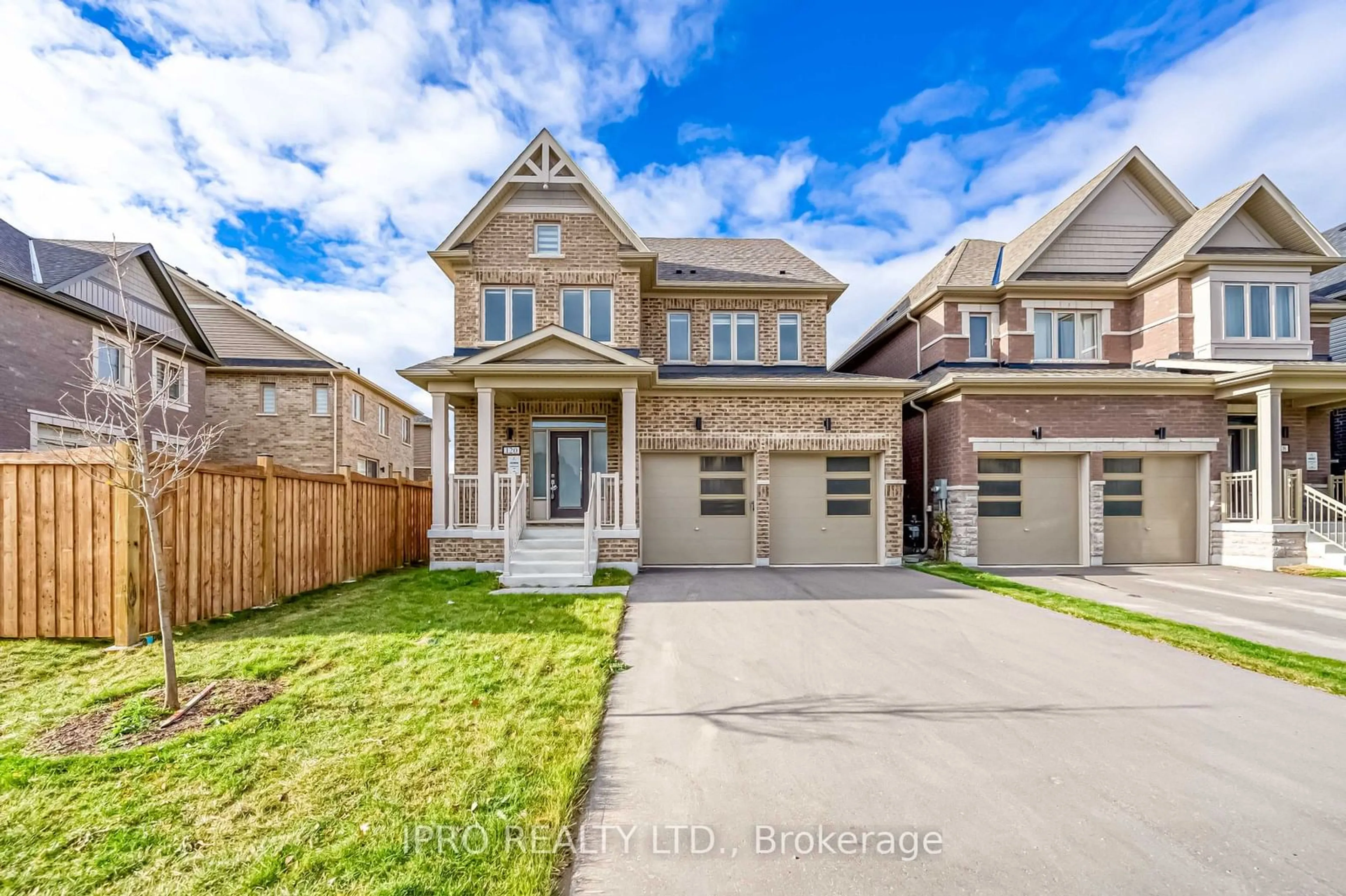 Frontside or backside of a home, the street view for 120 West Oak Tr, Barrie Ontario L9S 2Z4