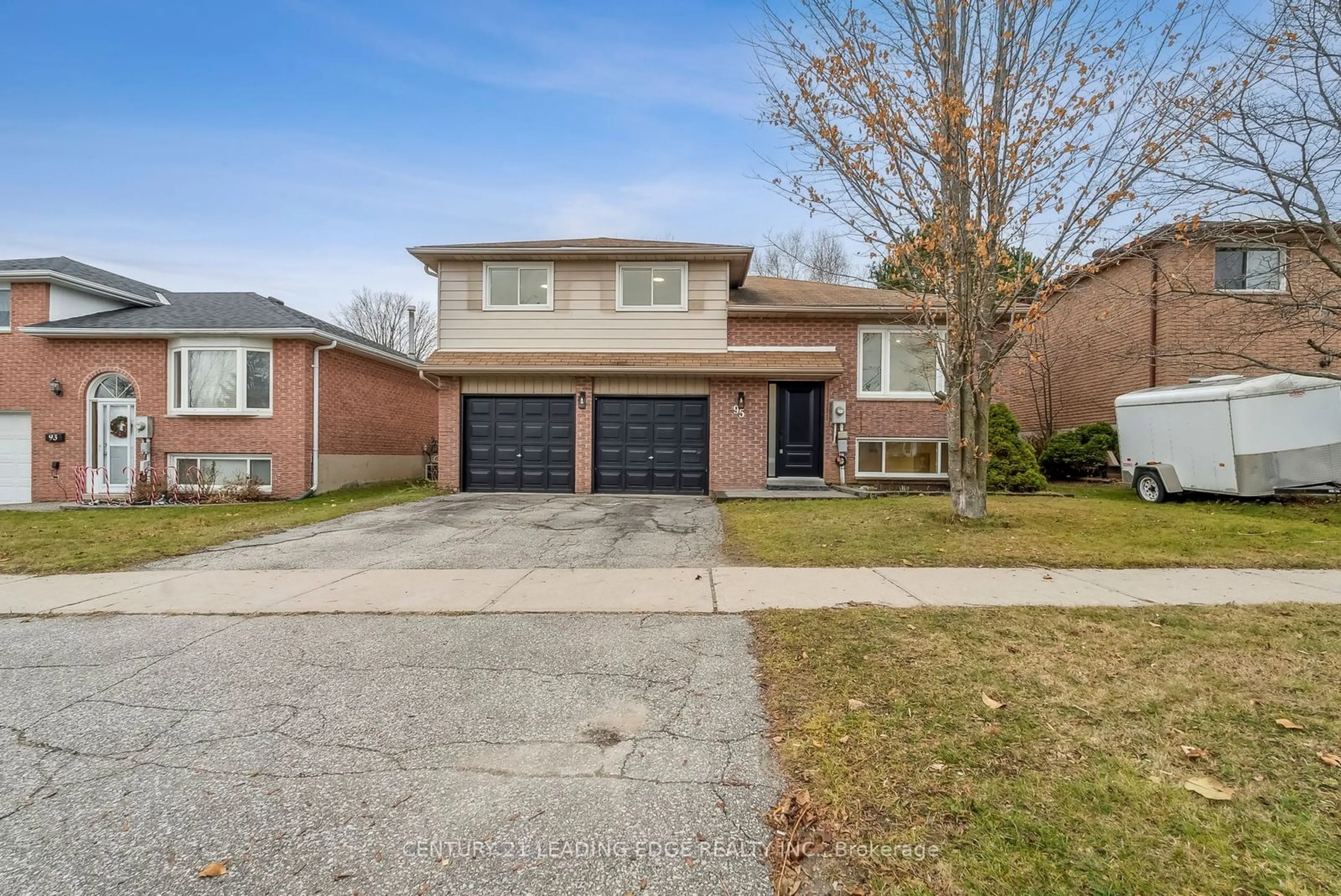 Frontside or backside of a home, the street view for 95 WOODSIDE Dr, Orillia Ontario L3V 7N7