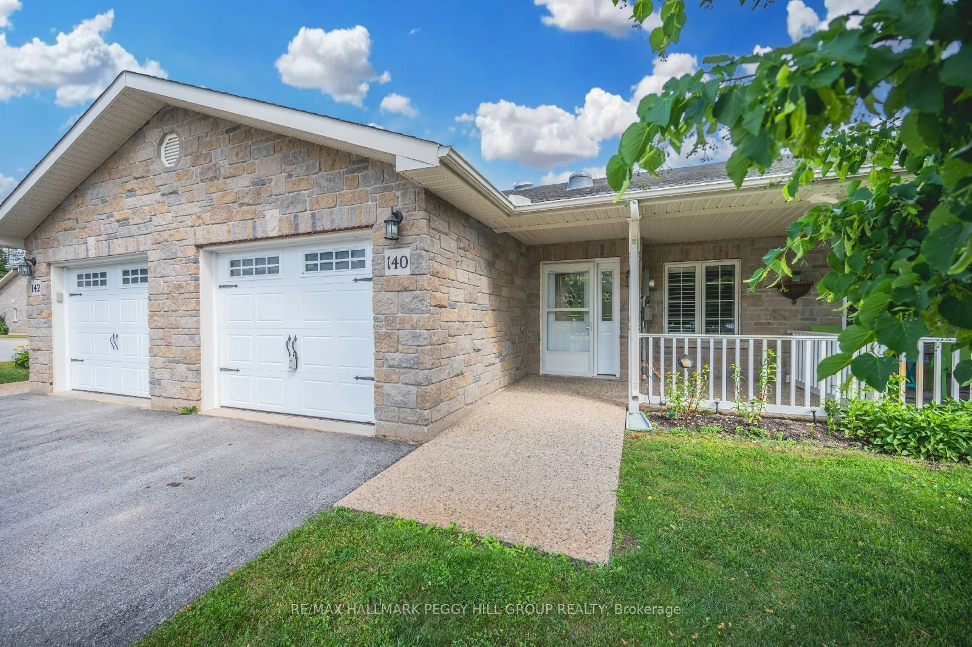 A pic from exterior of the house or condo, cottage for 140 Greenway Dr, Wasaga Beach Ontario L9Z 0E6