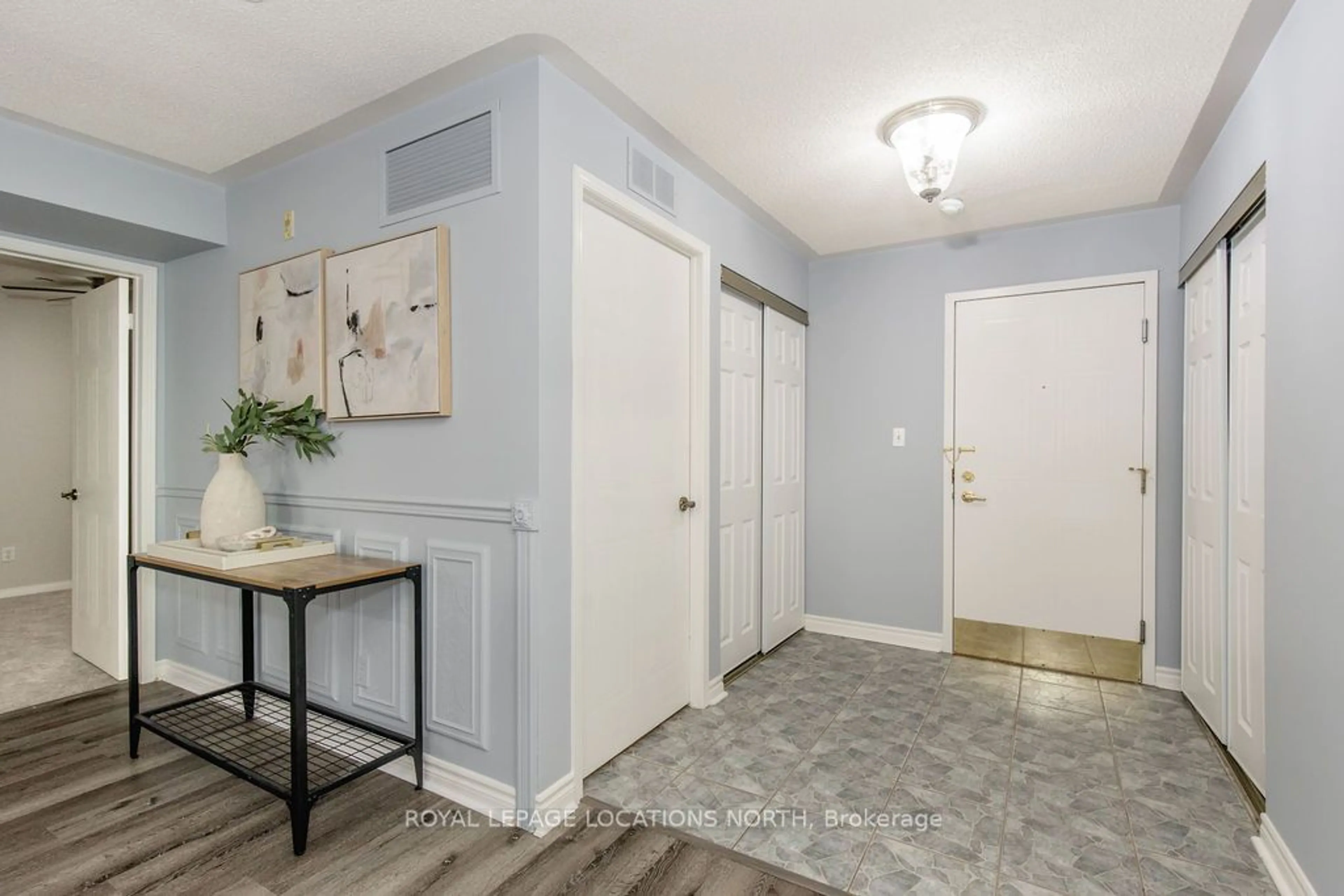 Indoor entryway, wood floors for 4 Beck Blvd #205, Penetanguishene Ontario L9M 2H3