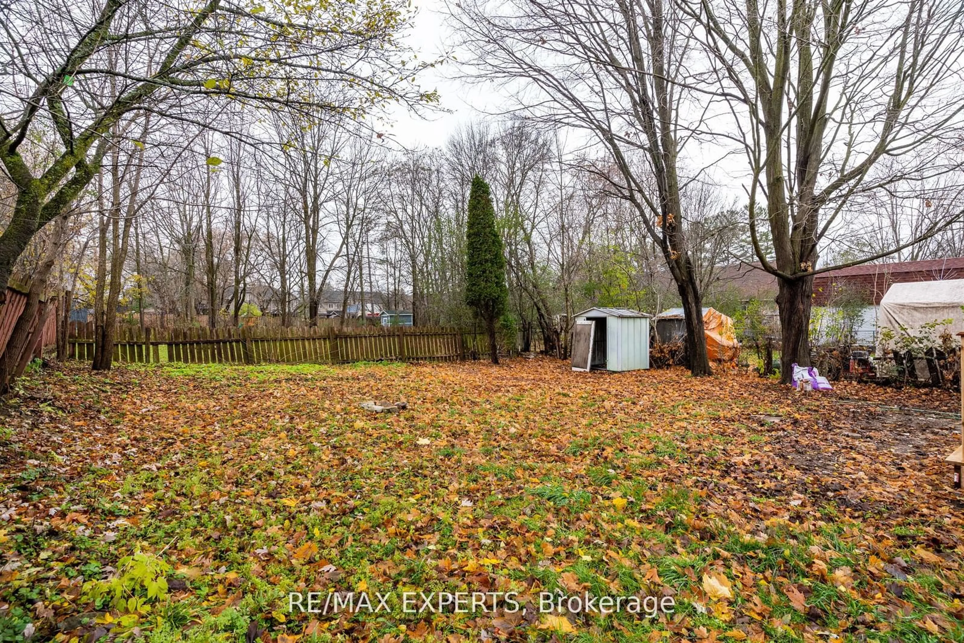 Shed for 409 Gill St, Orillia Ontario L3V 4K5