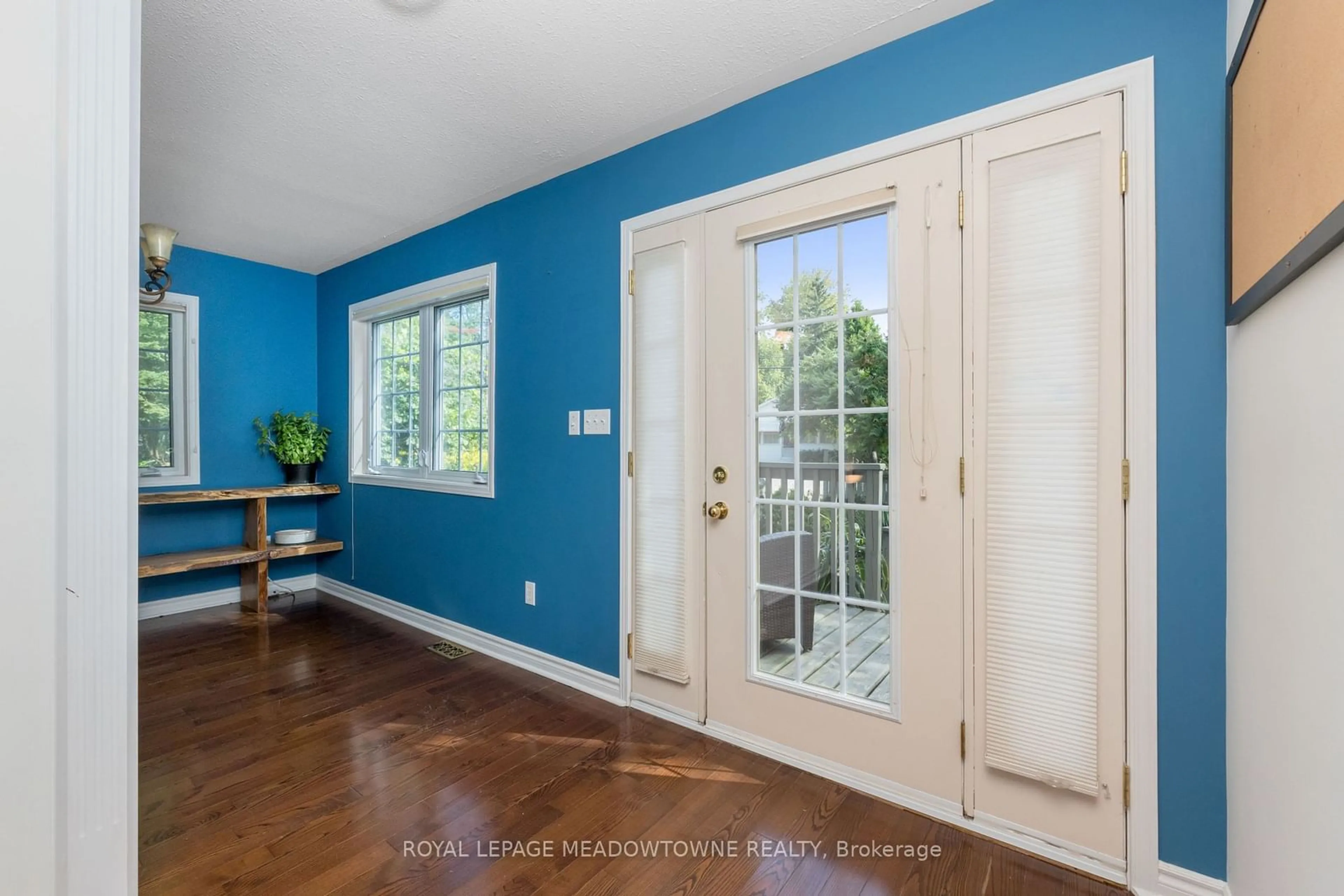 Indoor entryway, wood floors for 1936 Tiny Beaches Rd, Tiny Ontario L0L 1P0