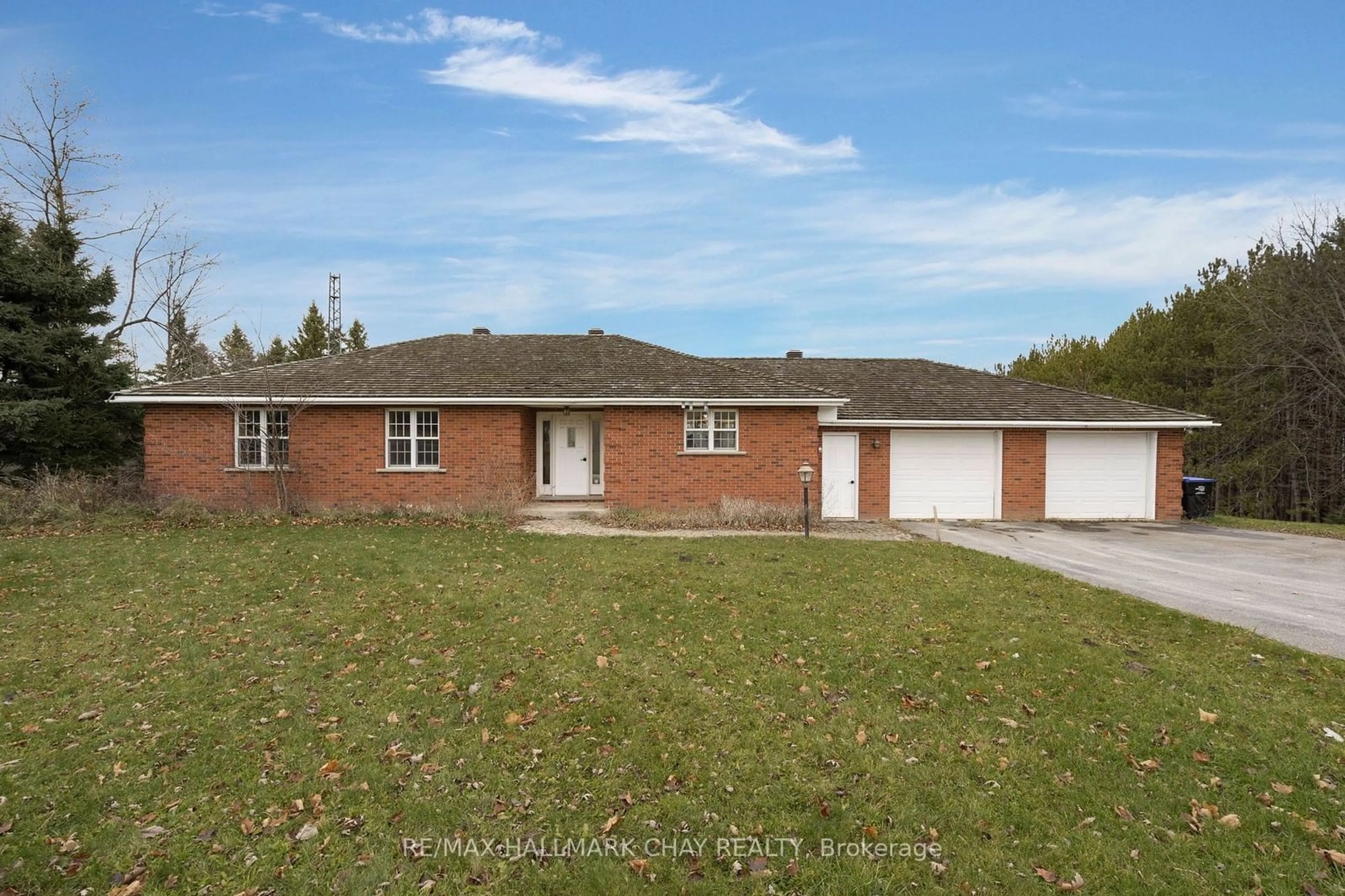 Frontside or backside of a home, cottage for 7598 6 7 Sideroad, Clearview Ontario L0M 1G0