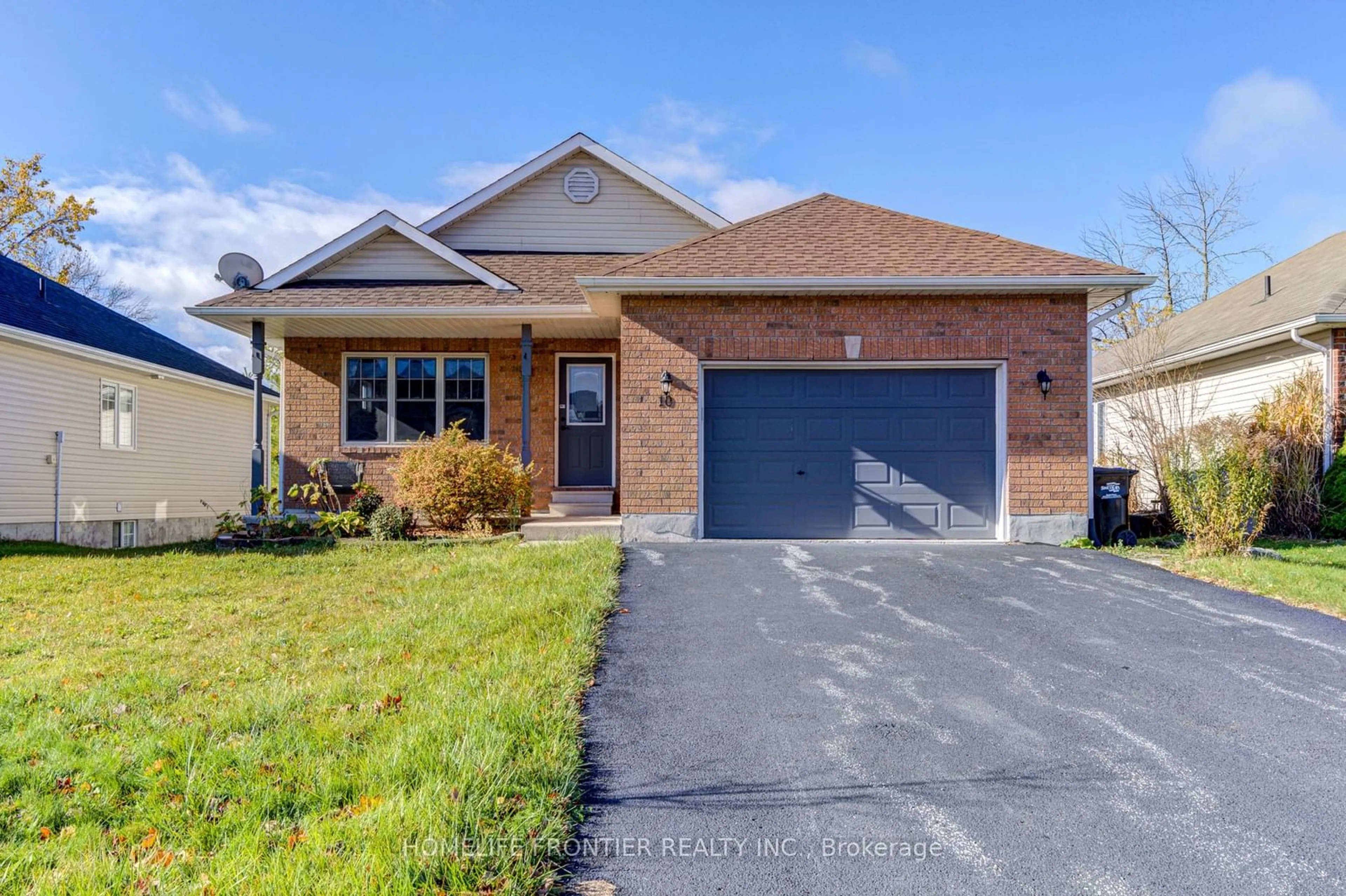 Home with brick exterior material for 10 River Run, Collingwood Ontario L9Y 5J7