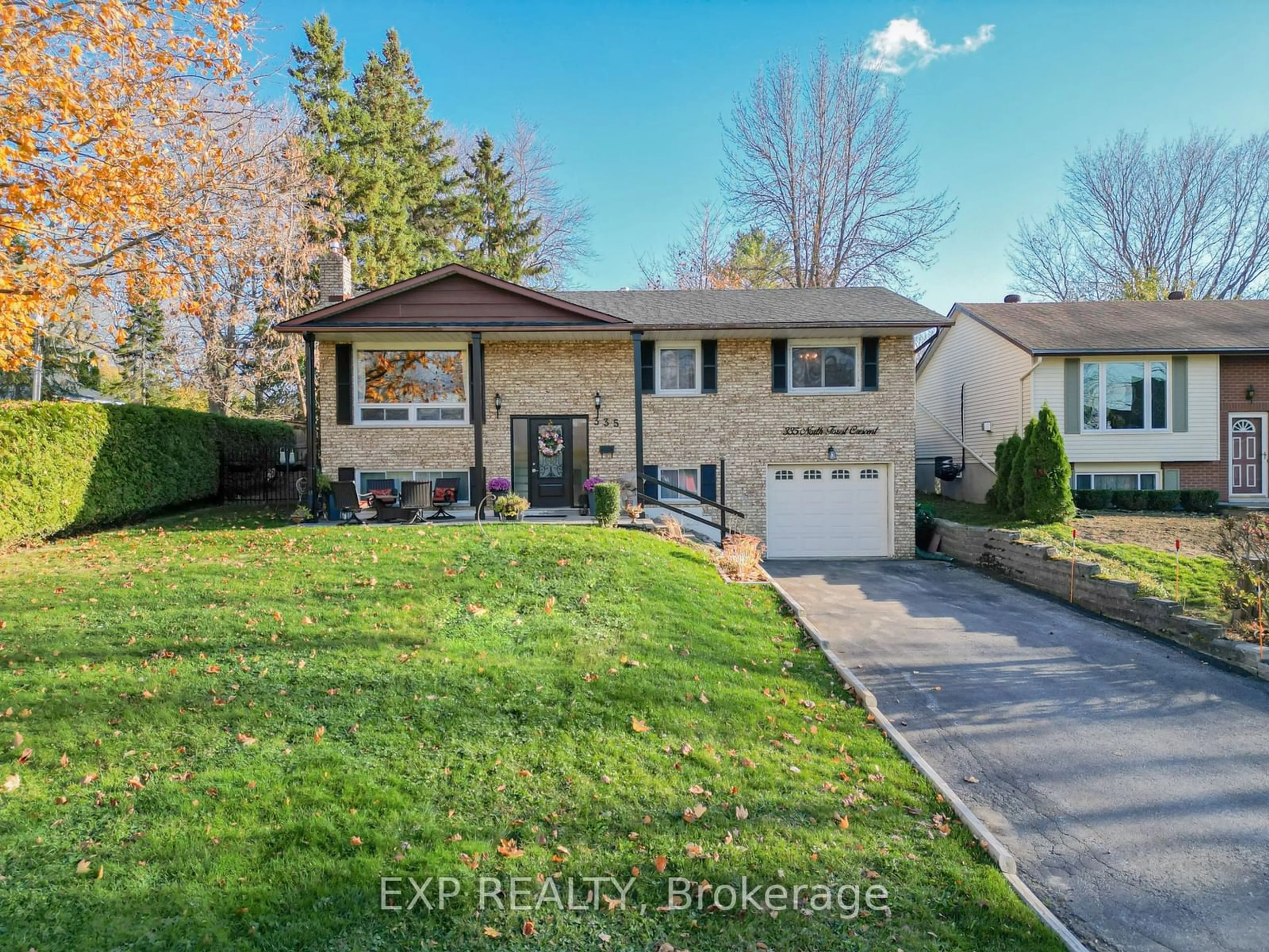 Frontside or backside of a home, the street view for 335 North Forest Cres, Orillia Ontario L3V 6Y6