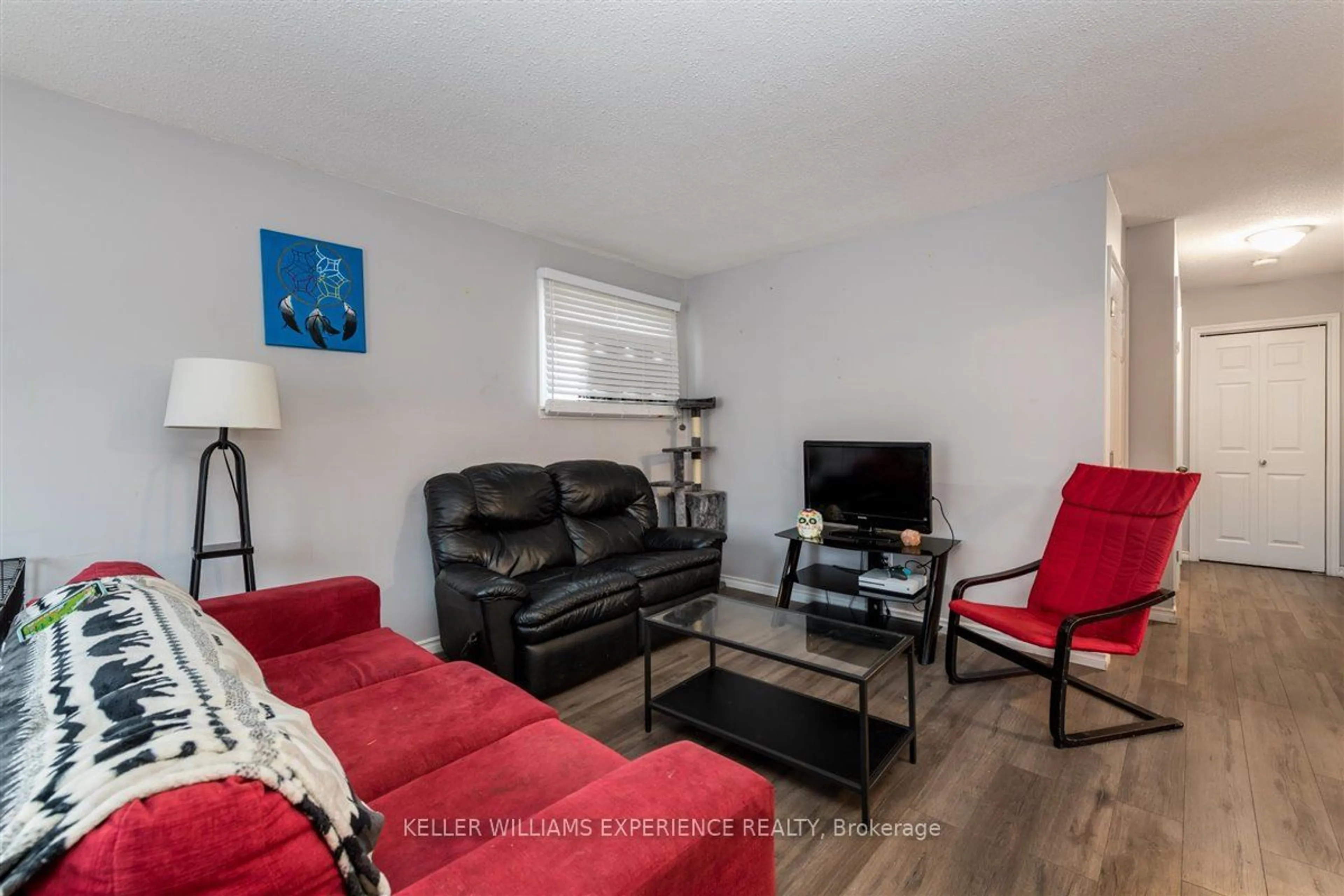 Living room, wood floors for 218 Hilda St, Orillia Ontario L3V 1J1