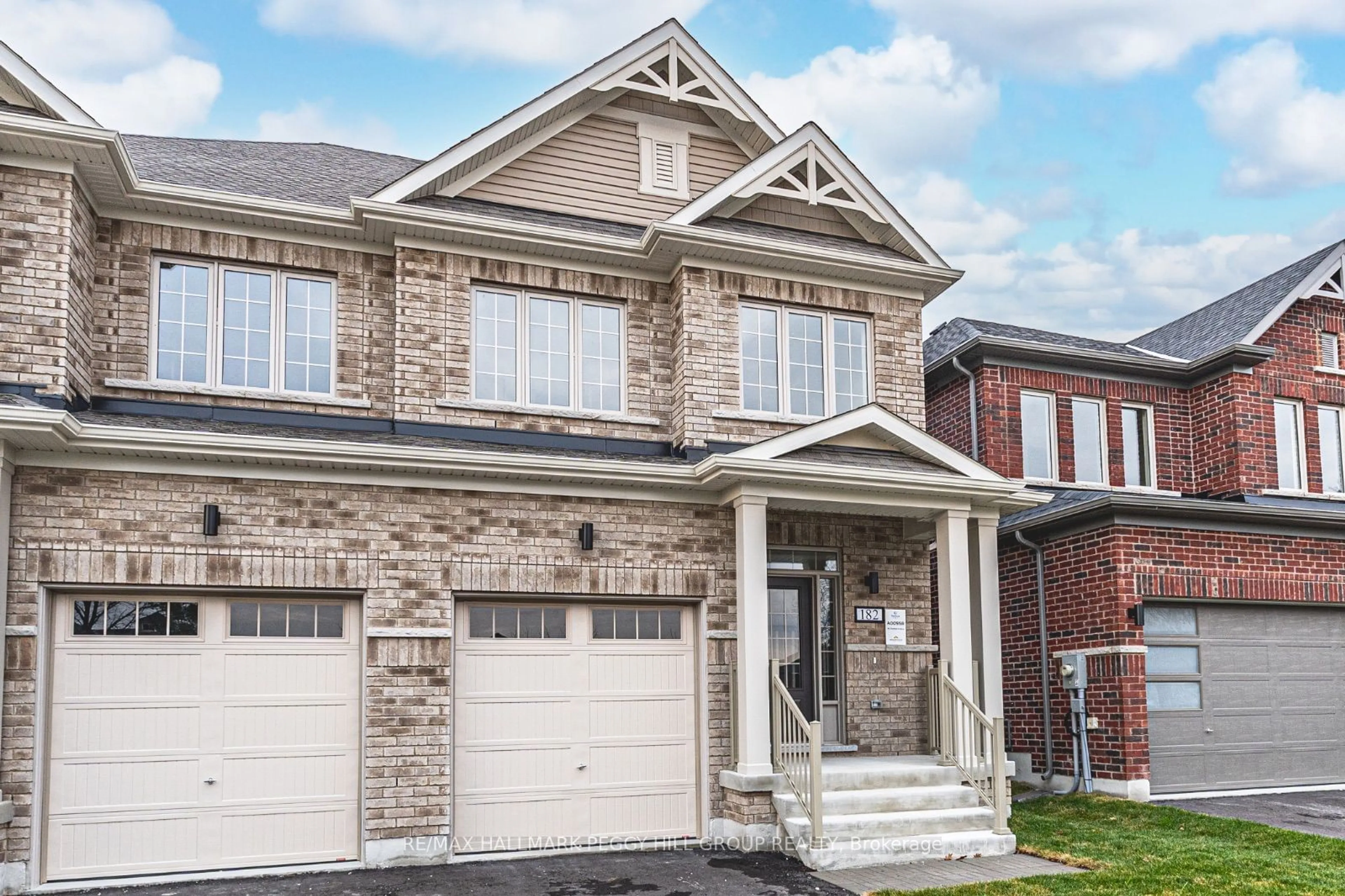 Home with brick exterior material for 182 Durham Ave, Barrie Ontario L9J 0Z4