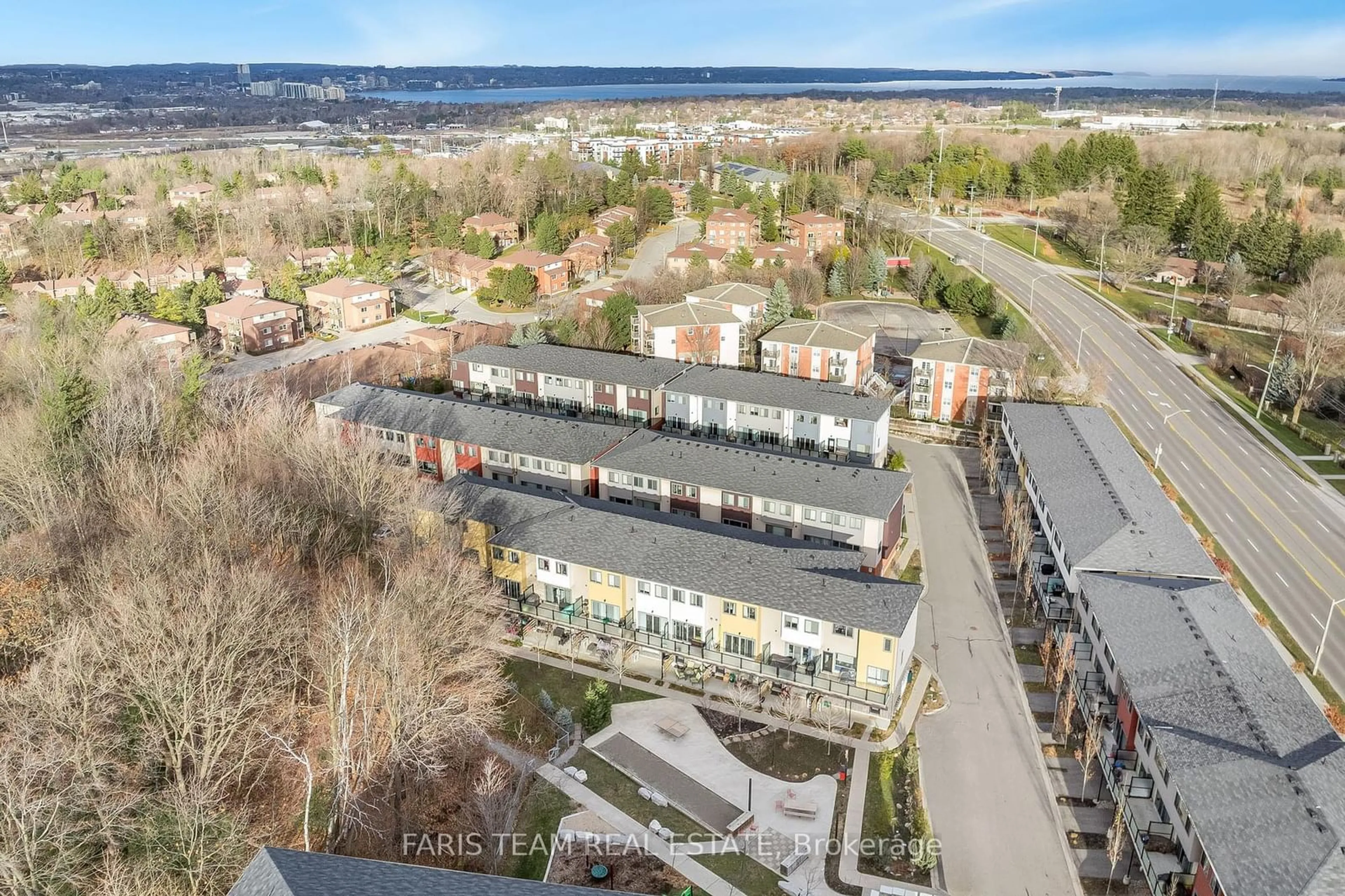 A pic from outside/outdoor area/front of a property/back of a property/a pic from drone, city buildings view from balcony for 369 Essa Rd #22, Barrie Ontario L4N 9C8