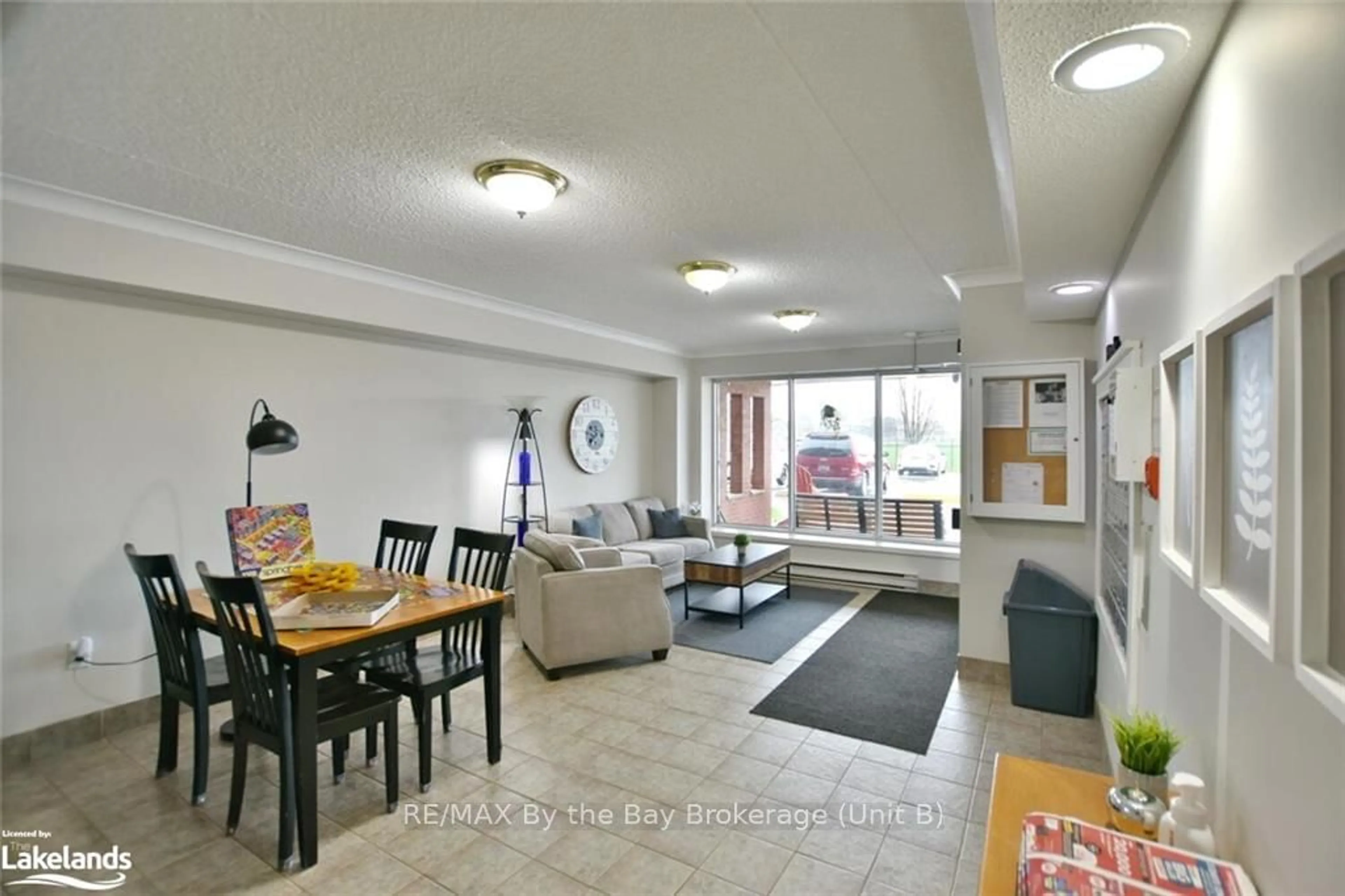 Living room for 460 ONTARIO St #509, Collingwood Ontario L9Y 4E5