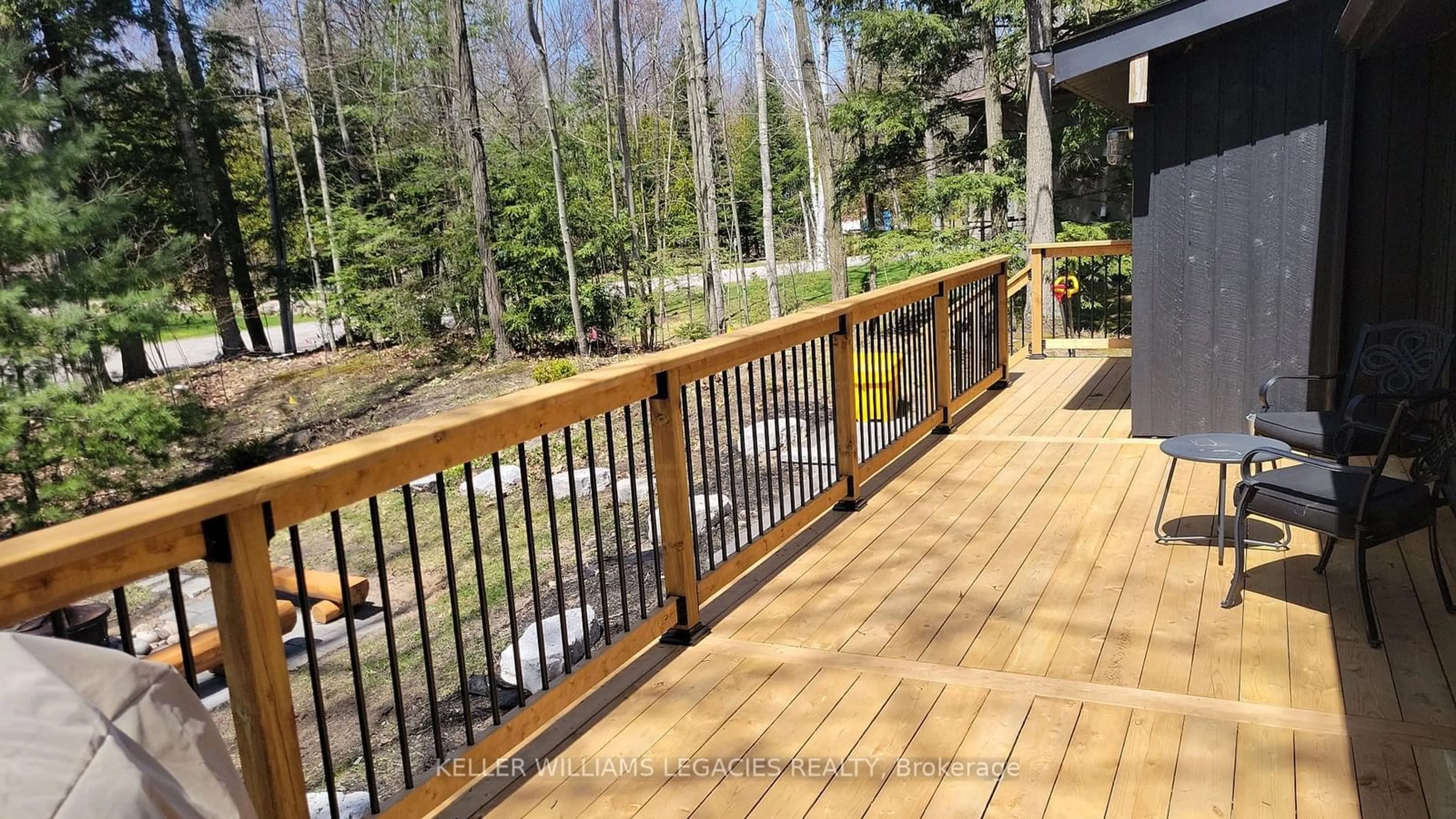 Patio, the fenced backyard for 150 Moreau Pkwy, Tiny Ontario L9M 0H3