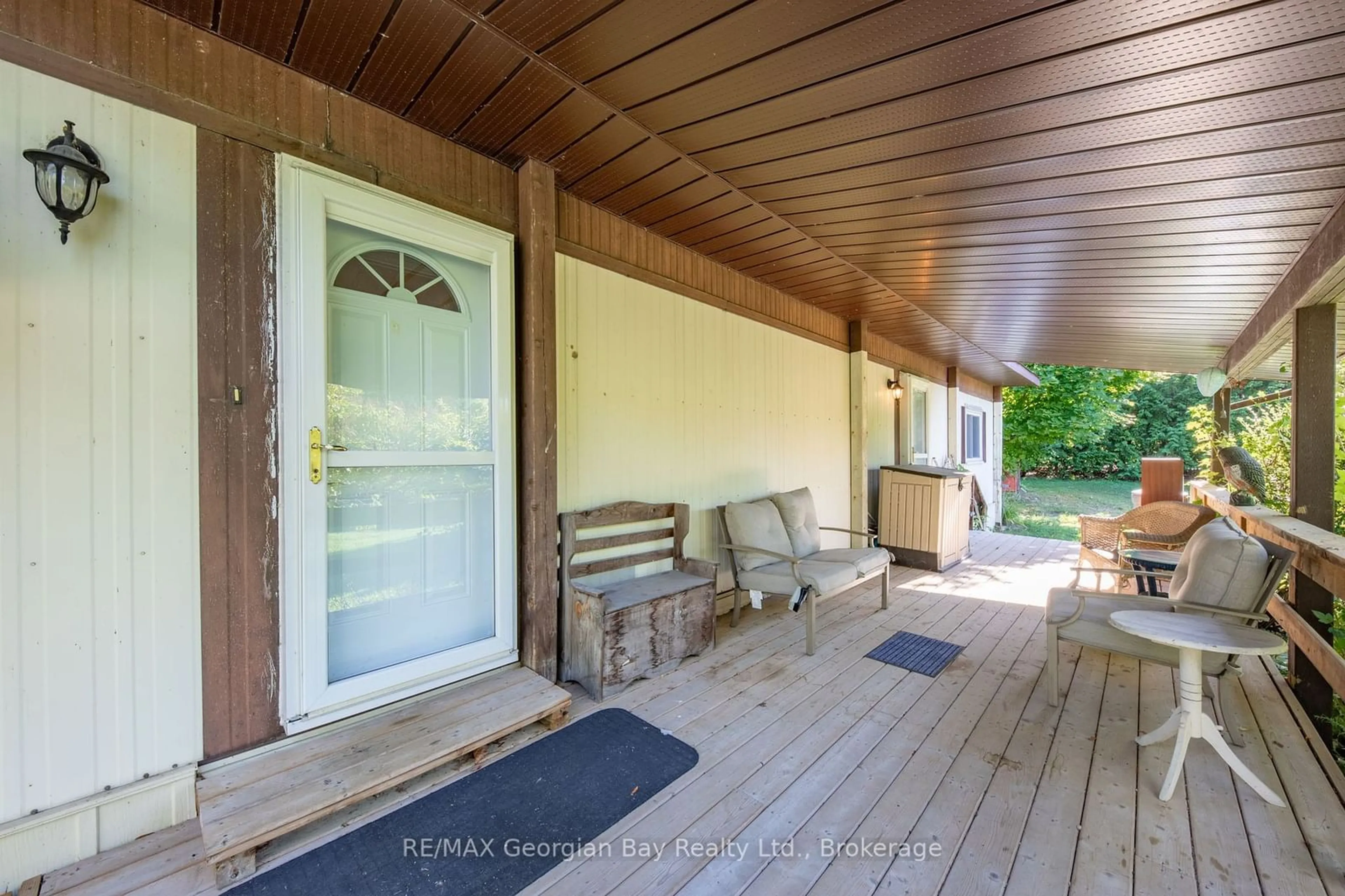 Patio, cottage for 3 Lakeshore Rd, Midland Ontario L4R 0B9