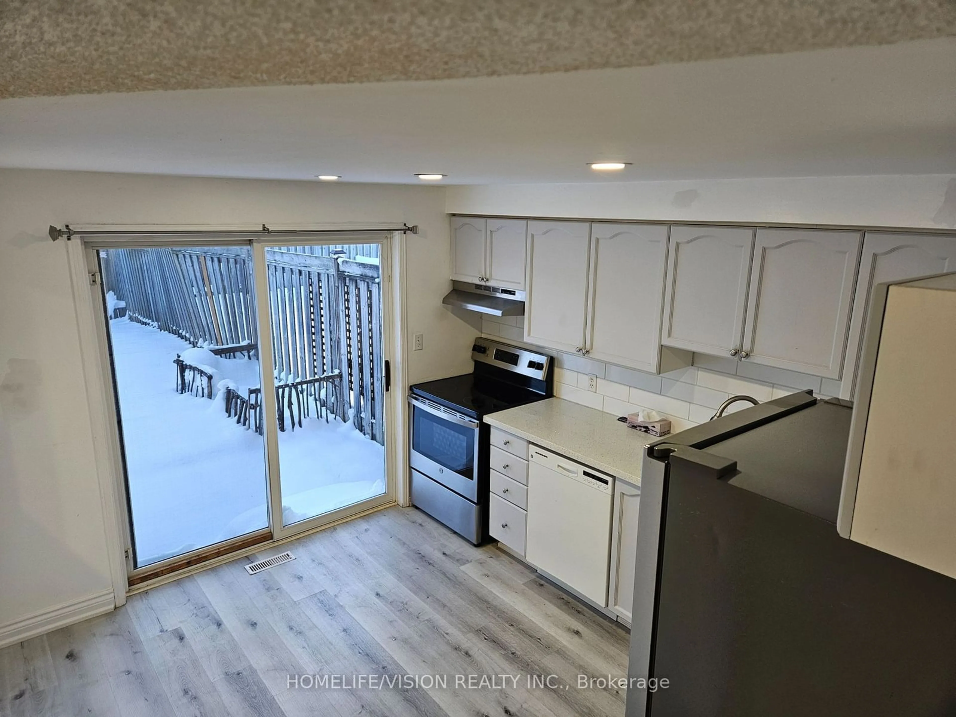 Open concept kitchen, unknown for 225 TUNBRIDGE Rd, Barrie Ontario L4M 6R6