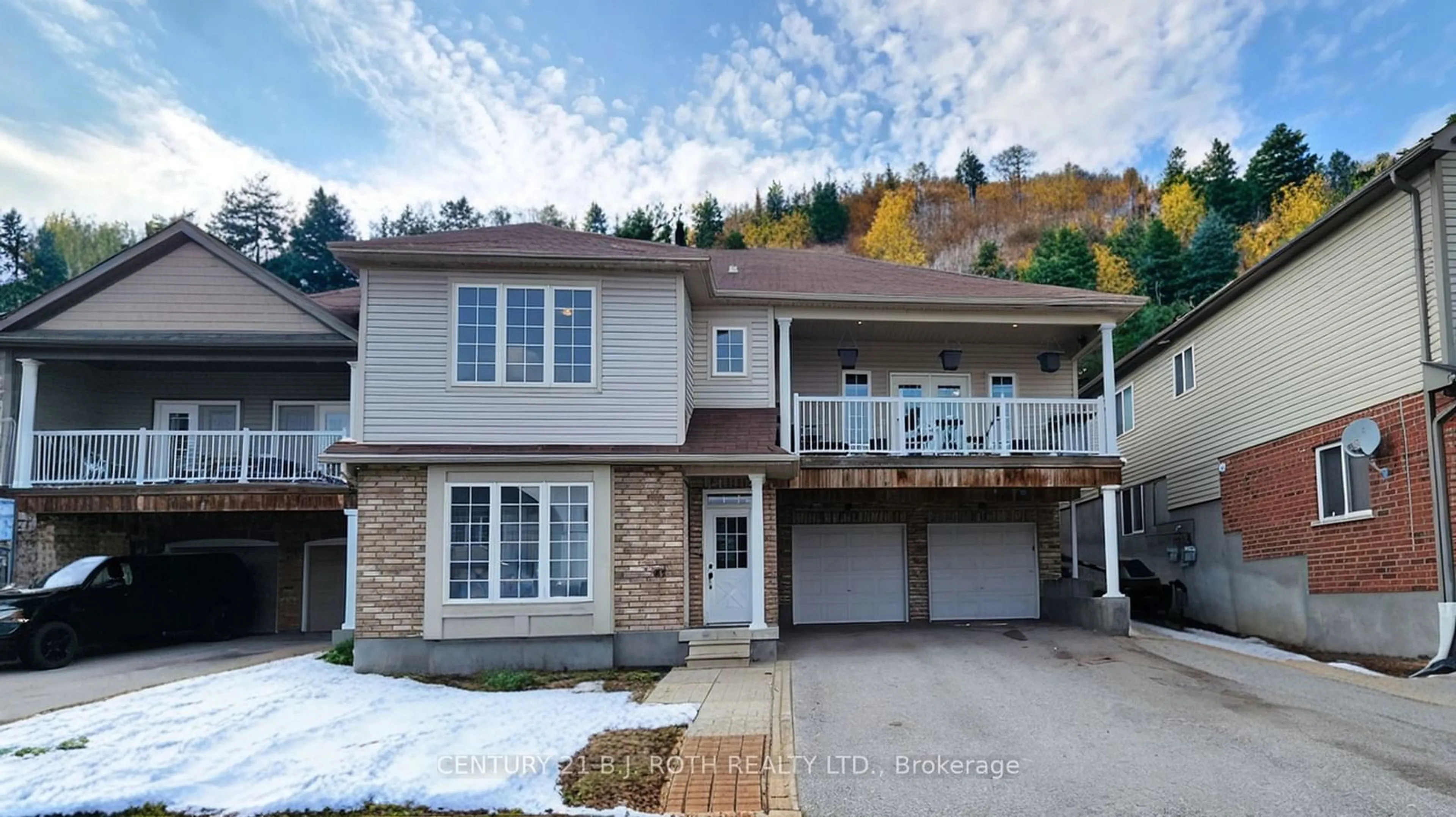 A pic from exterior of the house or condo, mountain for 344 Edgehill Dr, Barrie Ontario L4N 9X4