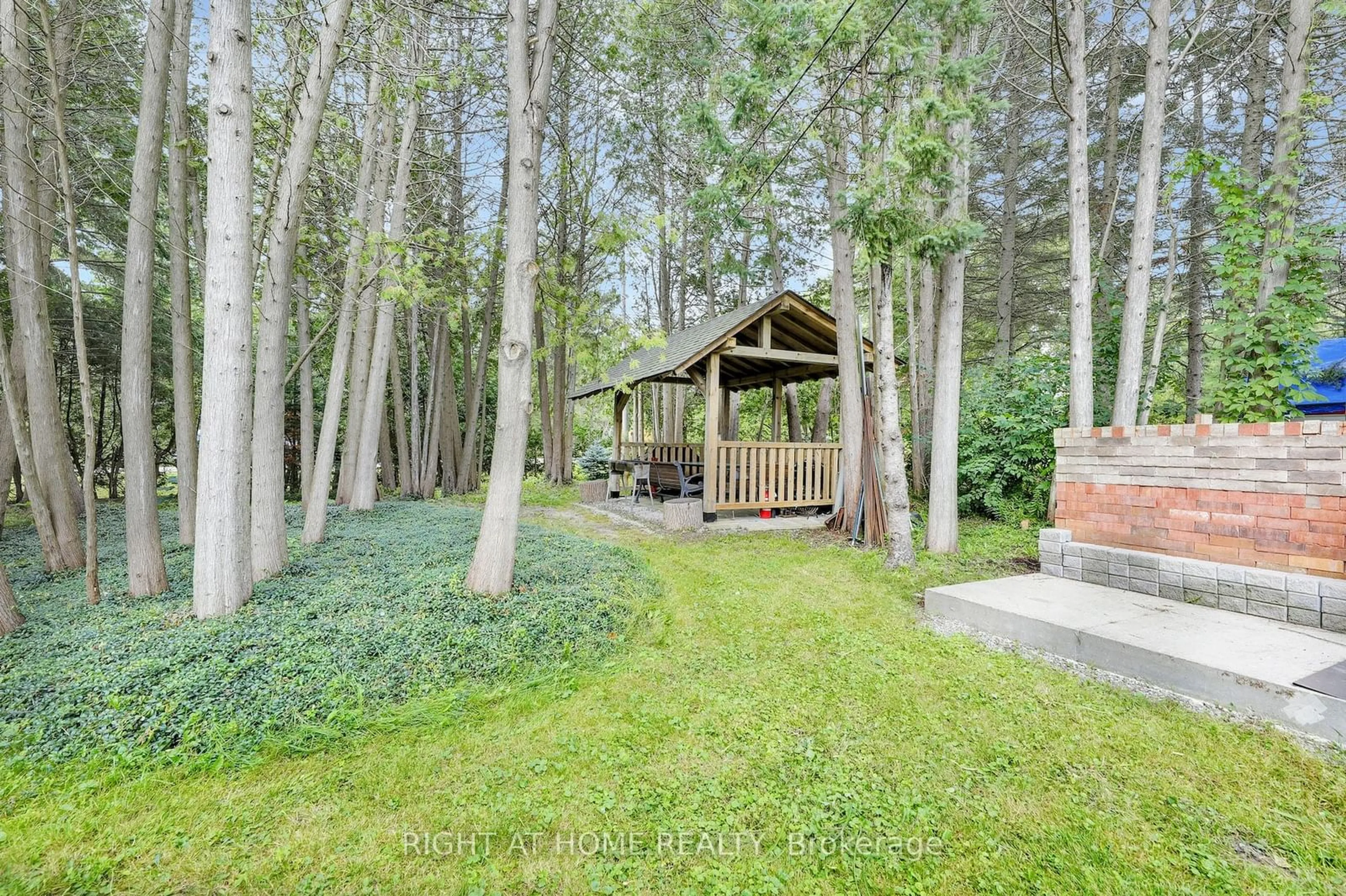 Patio, forest/trees view for 11 Sokil Blvd, Oro-Medonte Ontario L0L 1T0