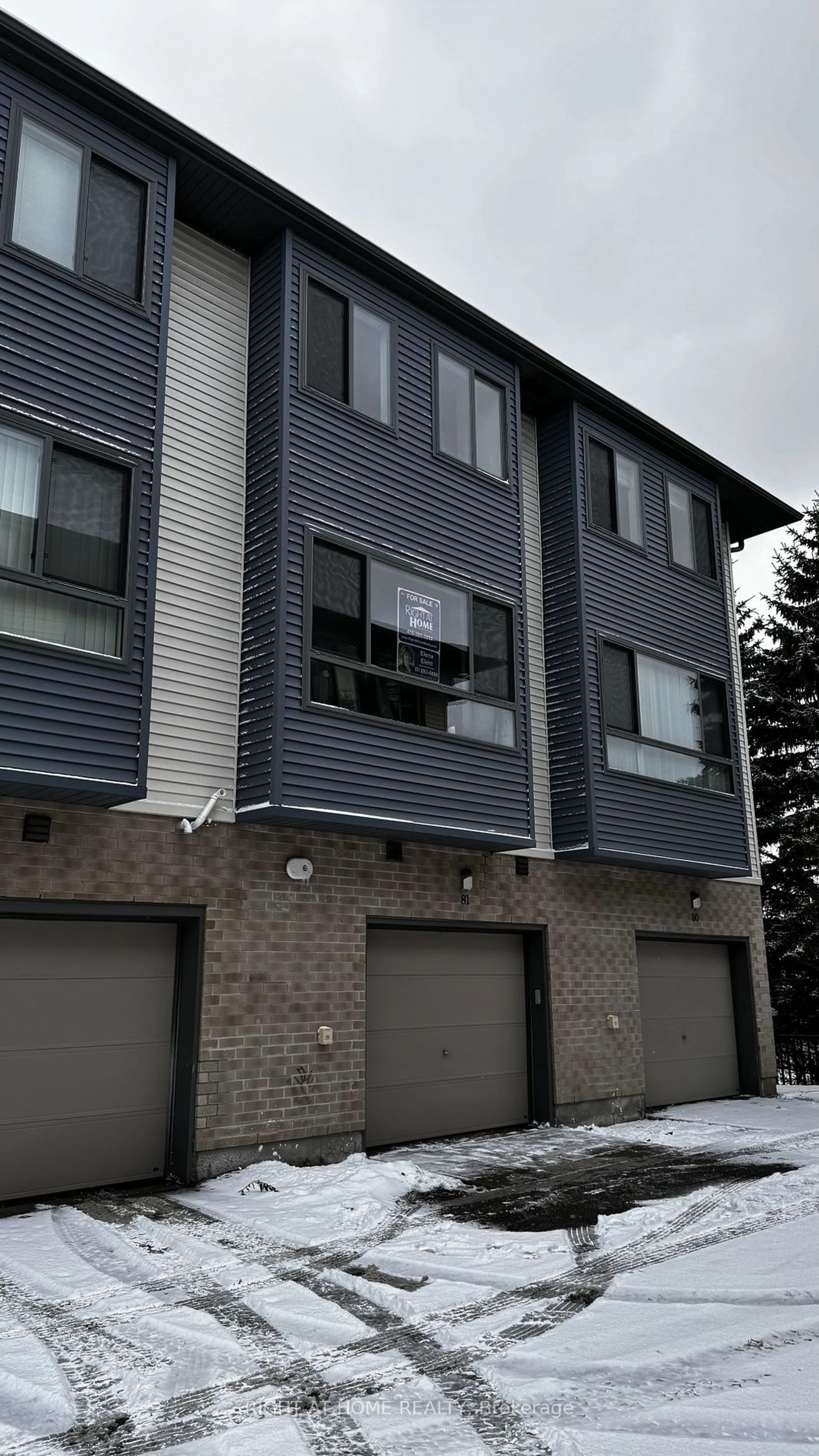 Home with brick exterior material, unknown for 369 Essa Rd #81, Barrie Ontario L4M 4T5