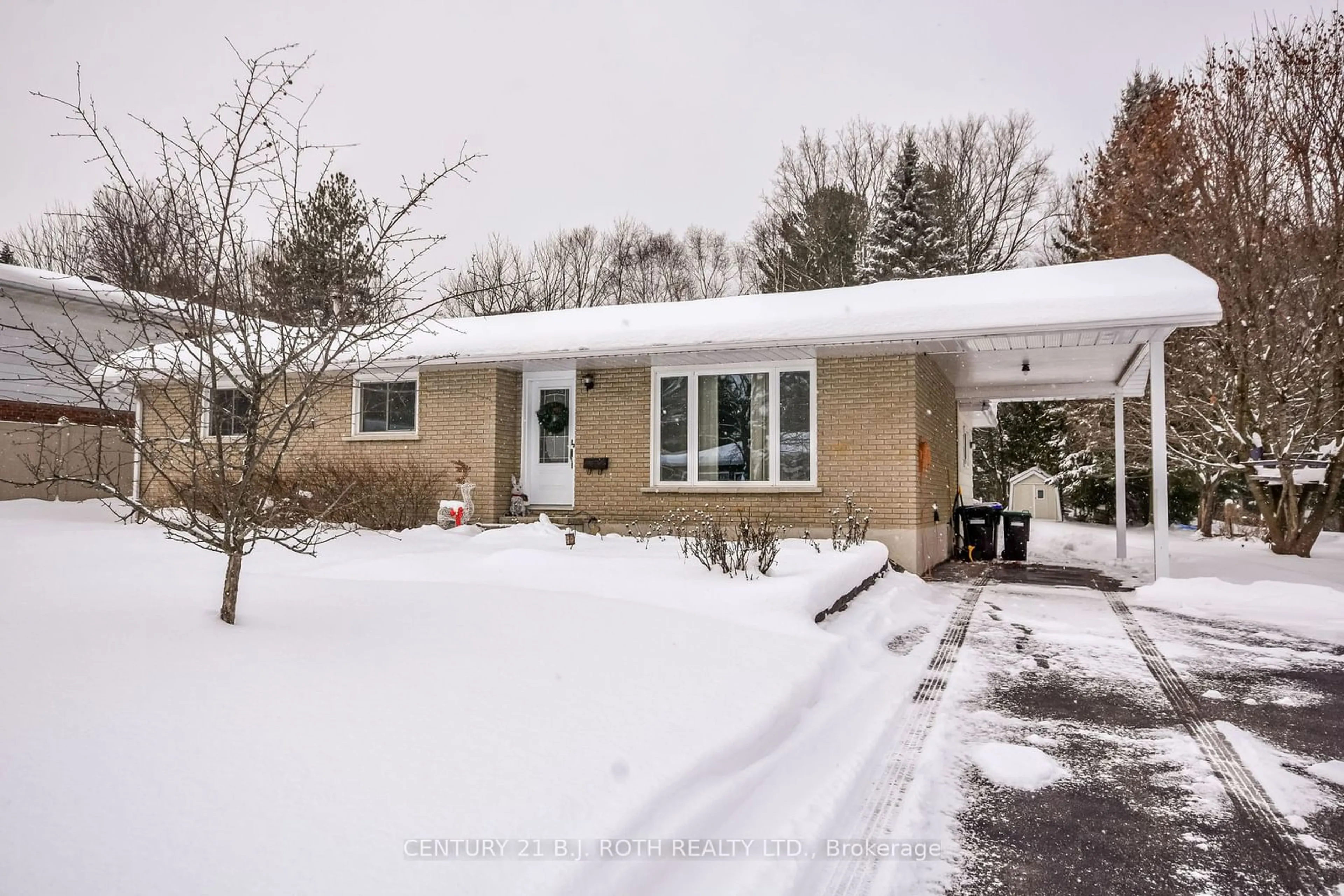 Frontside or backside of a home, the street view for 93 Jamieson Cres, Oro-Medonte Ontario L3V 6H8