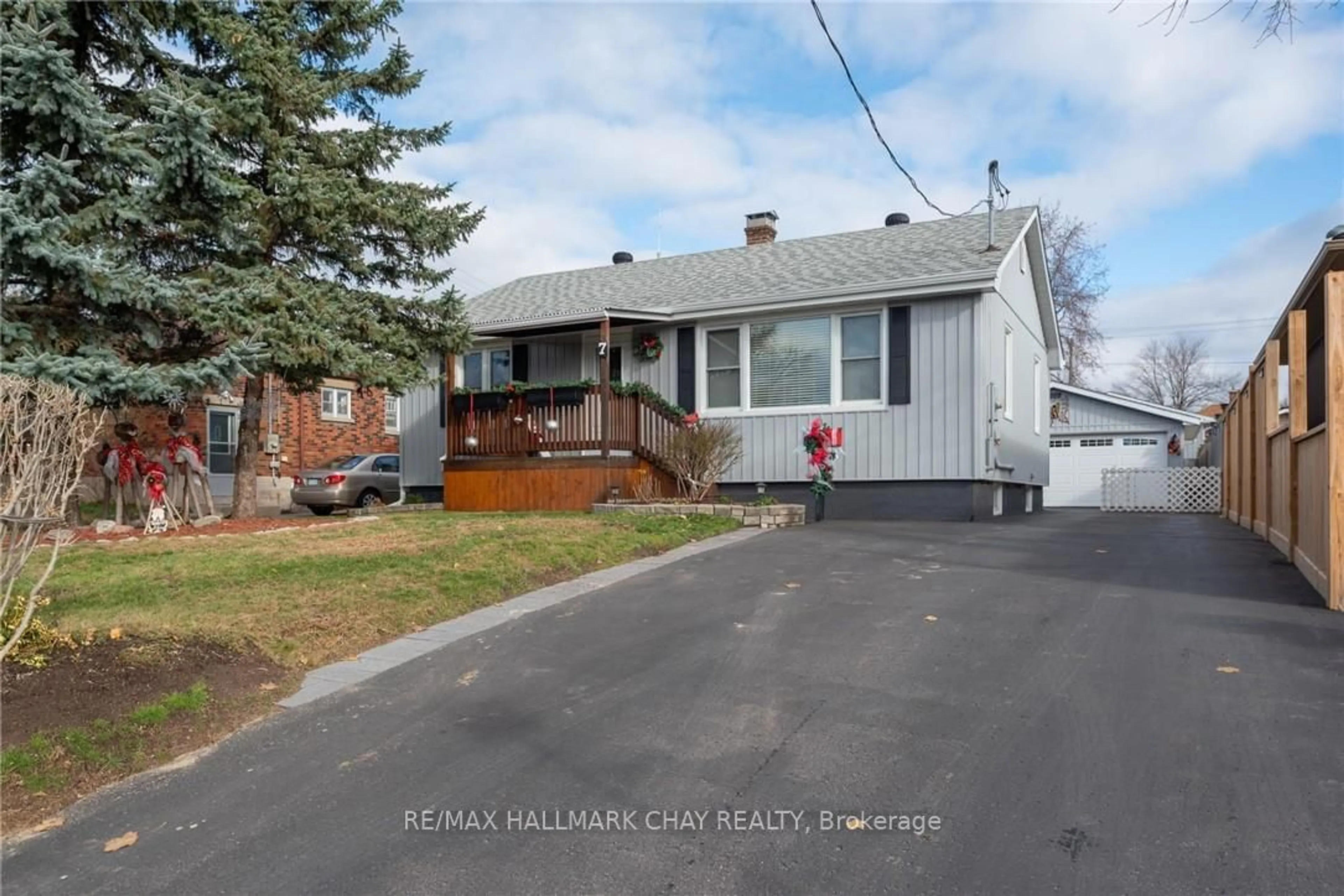 Frontside or backside of a home, the street view for 7 Seaforth St, Barrie Ontario L4N 3H7