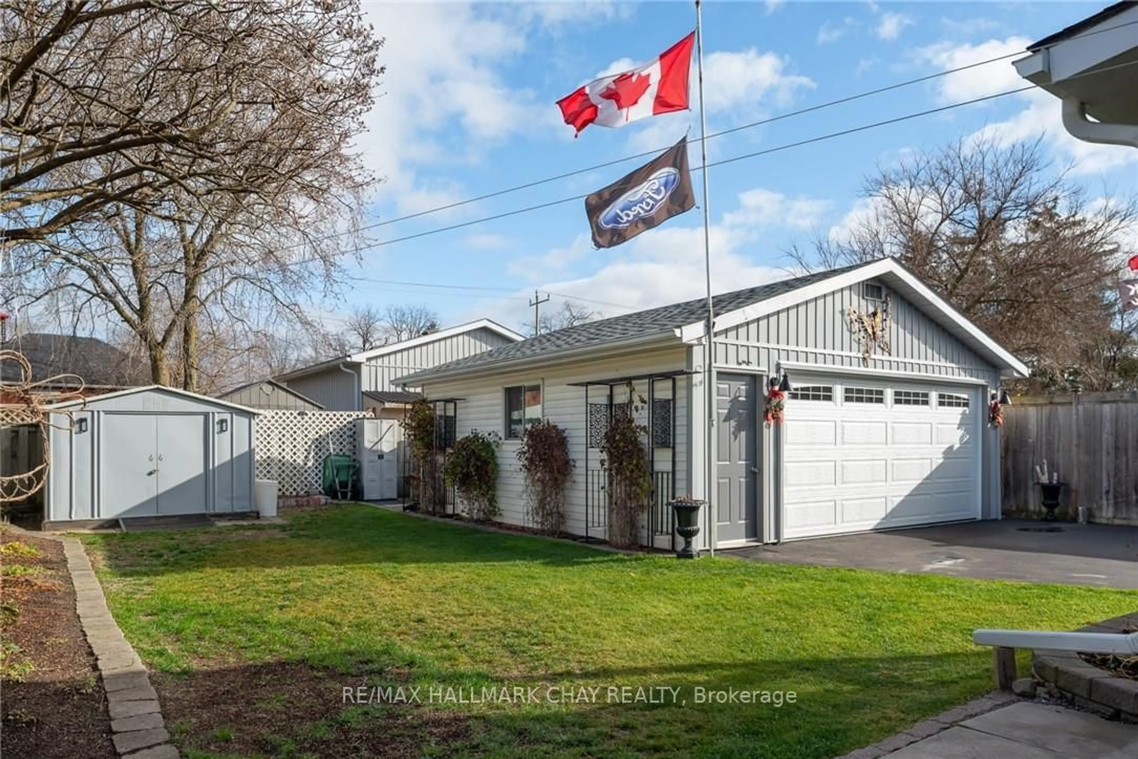 Frontside or backside of a home, the street view for 7 Seaforth St, Barrie Ontario L4N 3H7