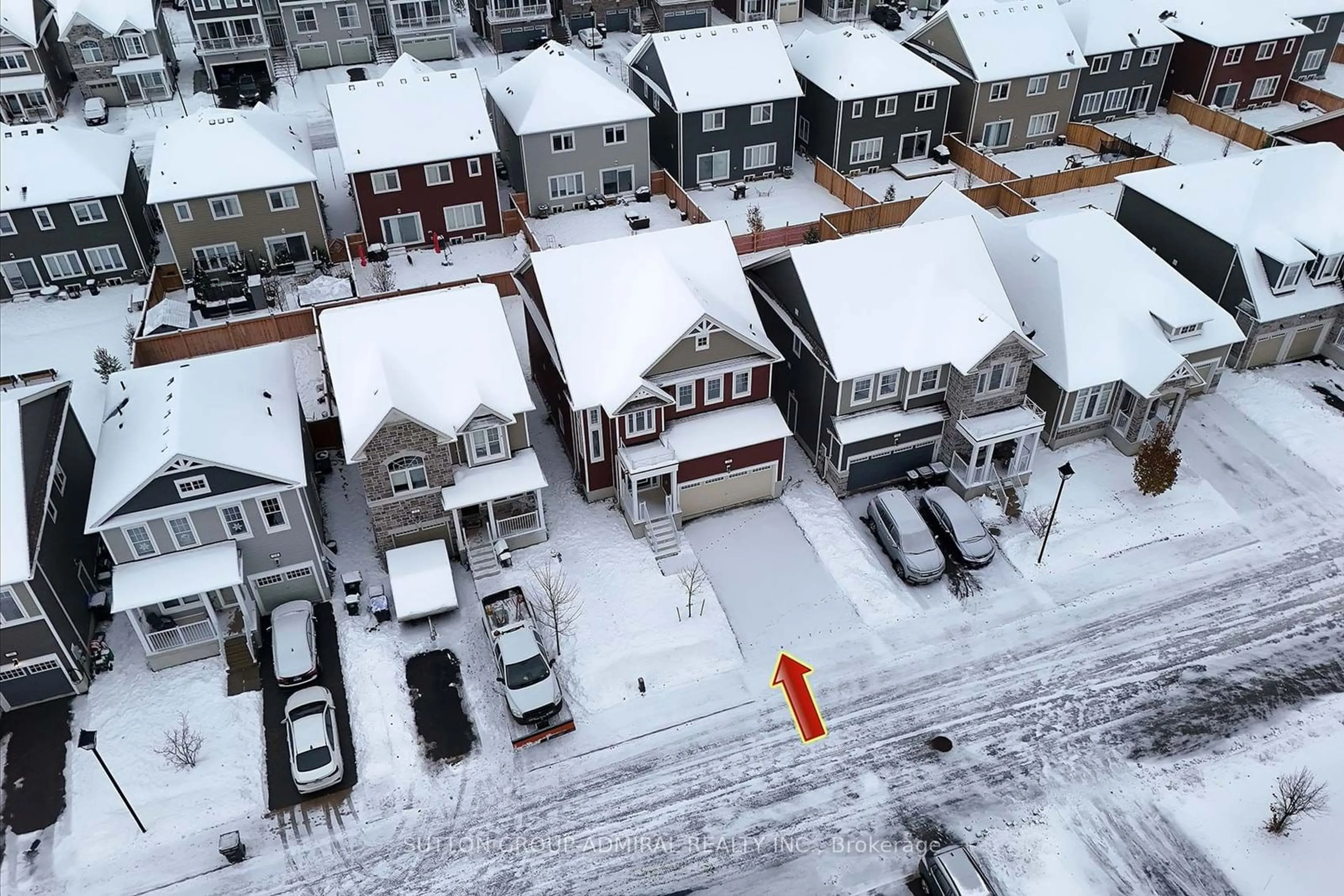 A pic from exterior of the house or condo, the street view for 20 Bobolink Dr, Wasaga Beach Ontario L9Z 0J2