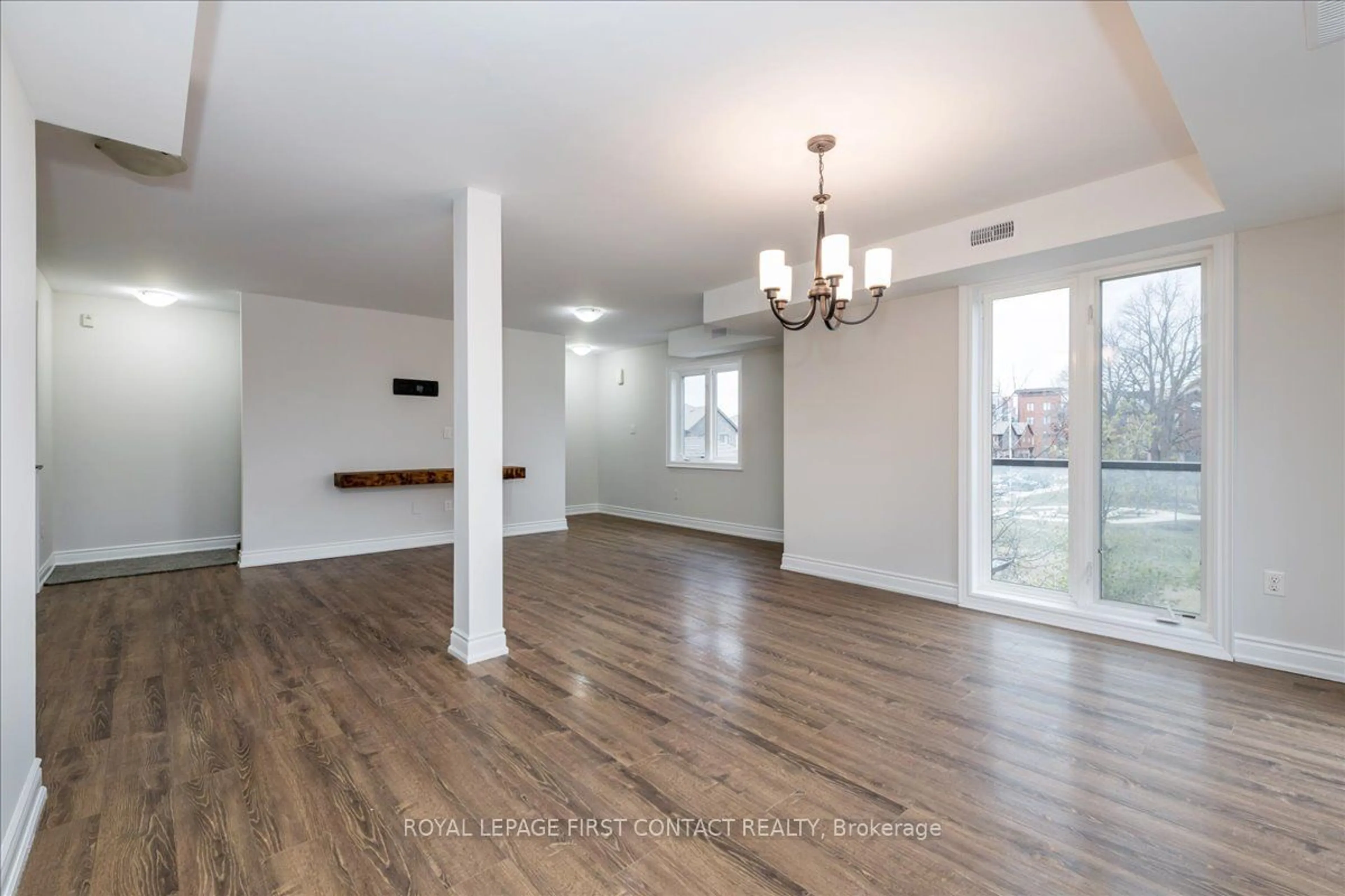 Other indoor space, wood floors for 35 Madelaine Dr #4, Barrie Ontario L9J 0G8